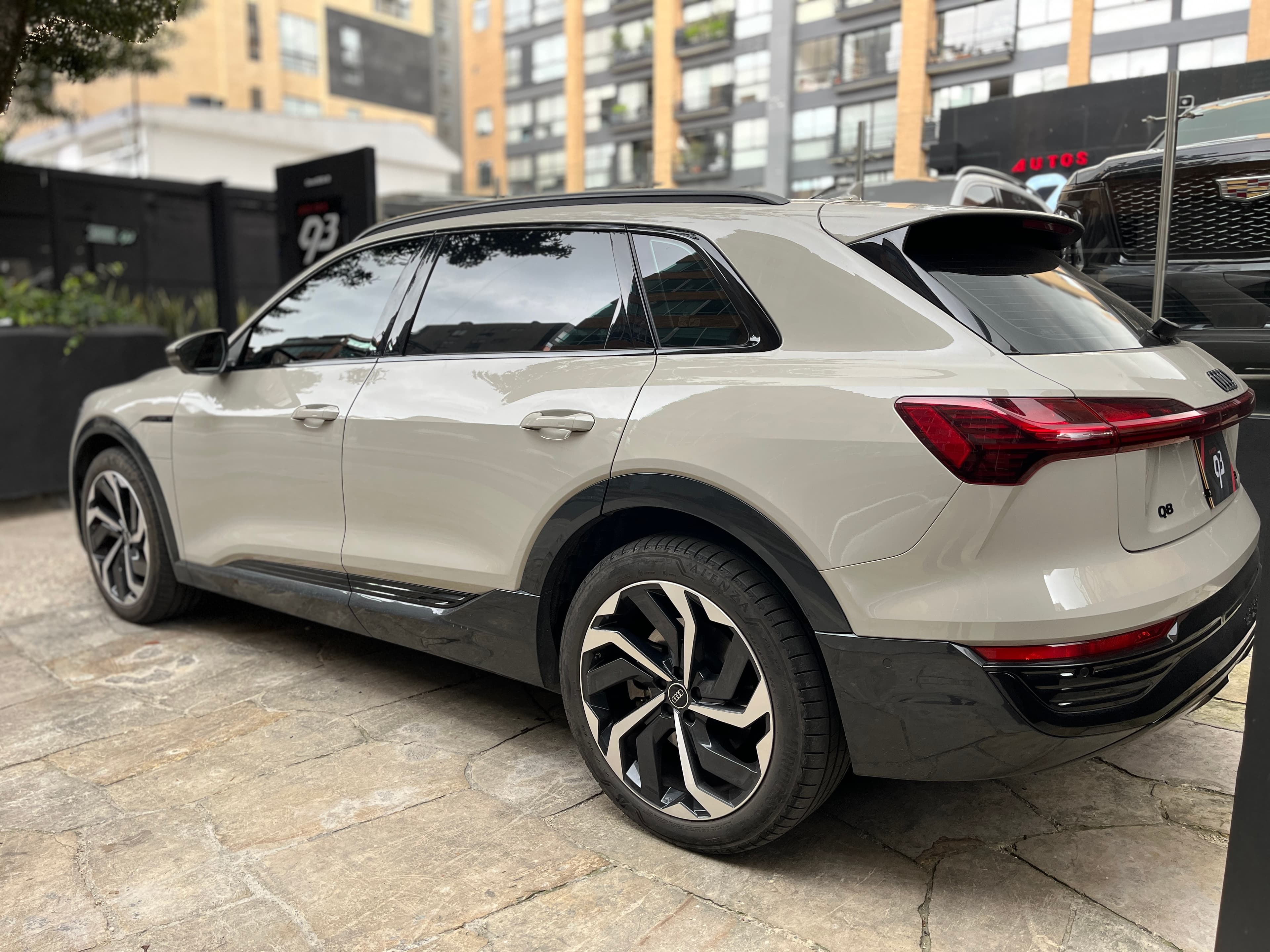 Audi Q8 ETRON Modelo 2024 6