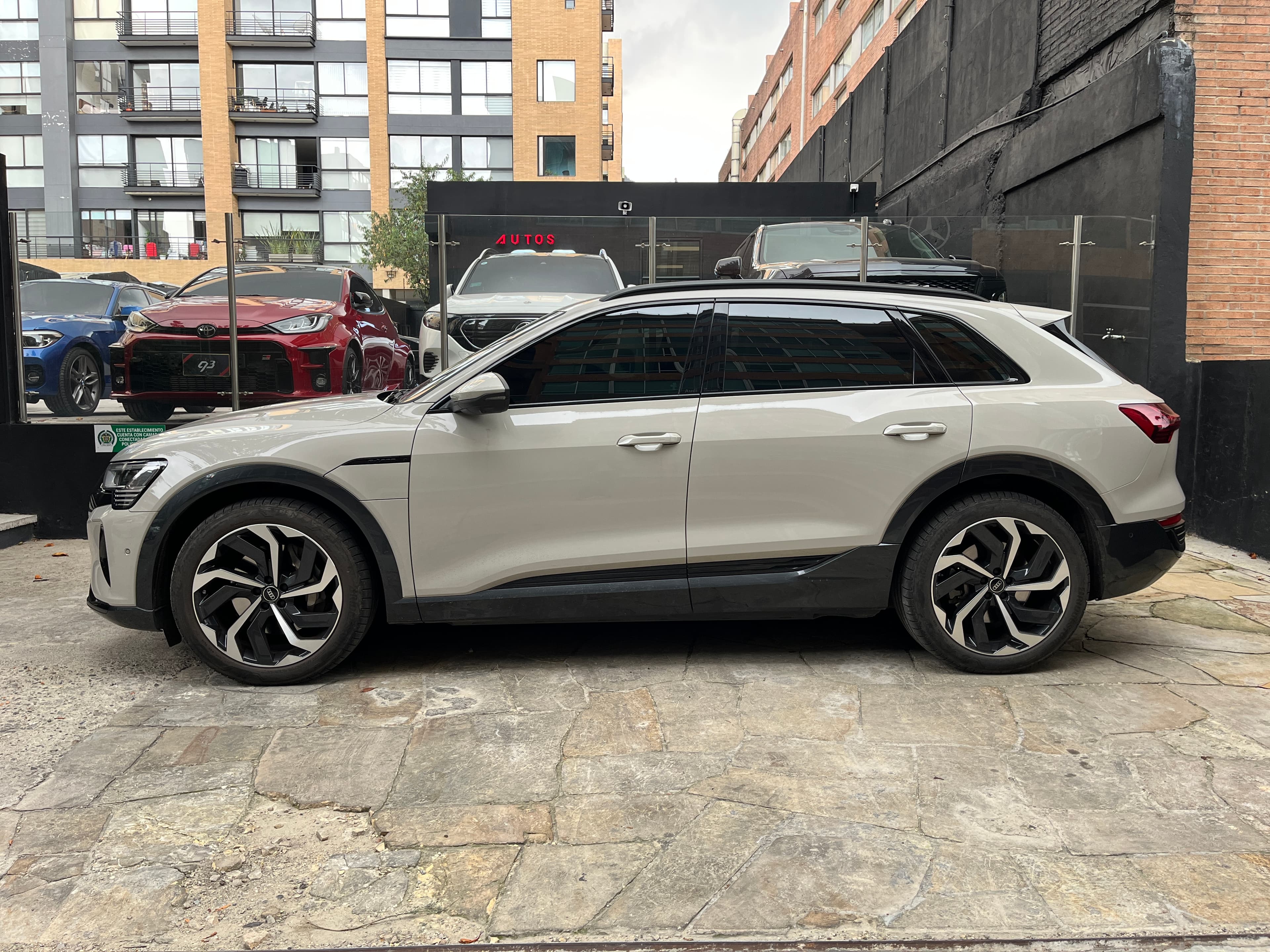 Audi Q8 ETRON Modelo 2024 7