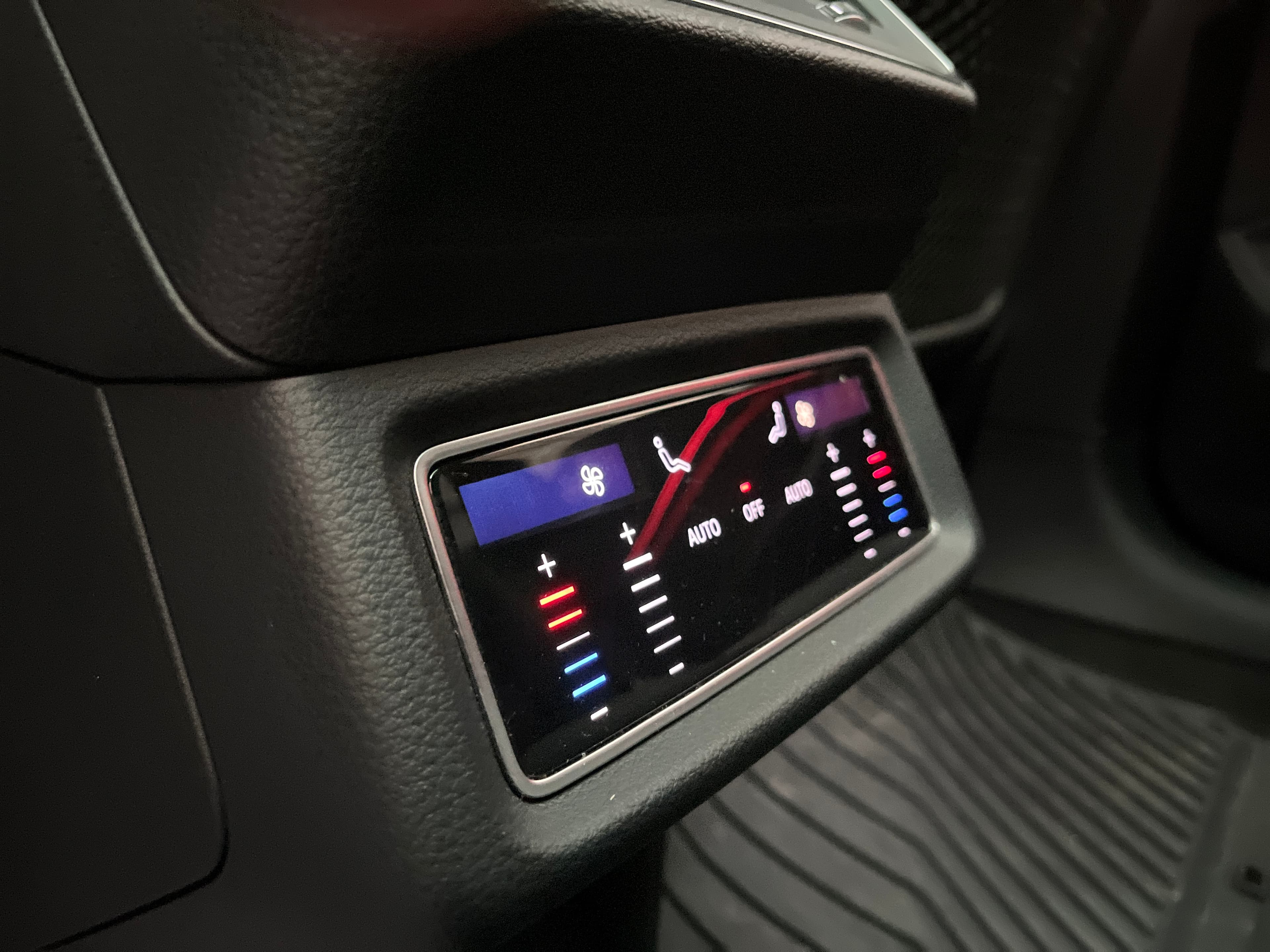Audi Q8 ETRON Modelo 2024 13