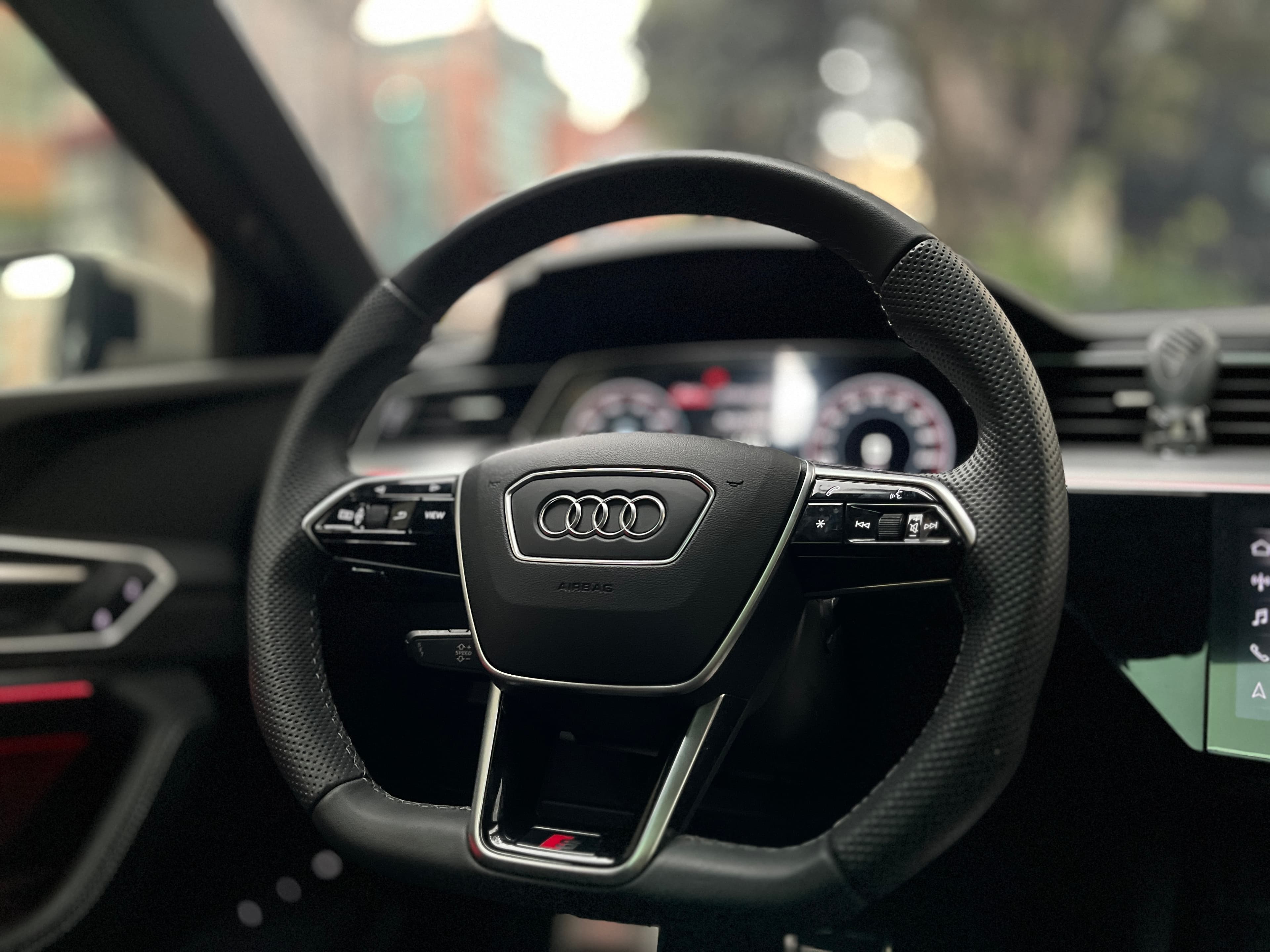 Audi Q8 ETRON Modelo 2024 18