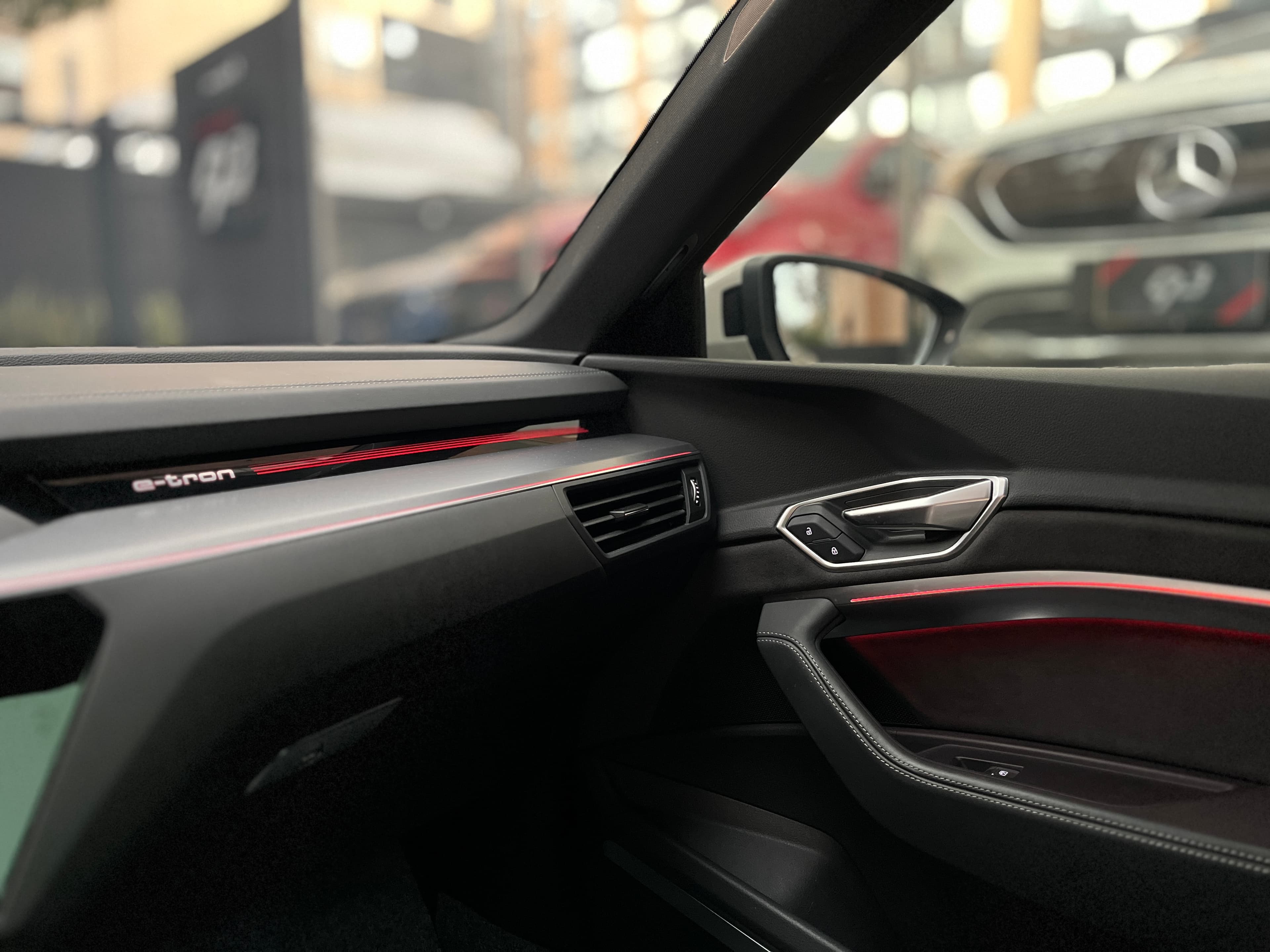 Audi Q8 ETRON Modelo 2024 11