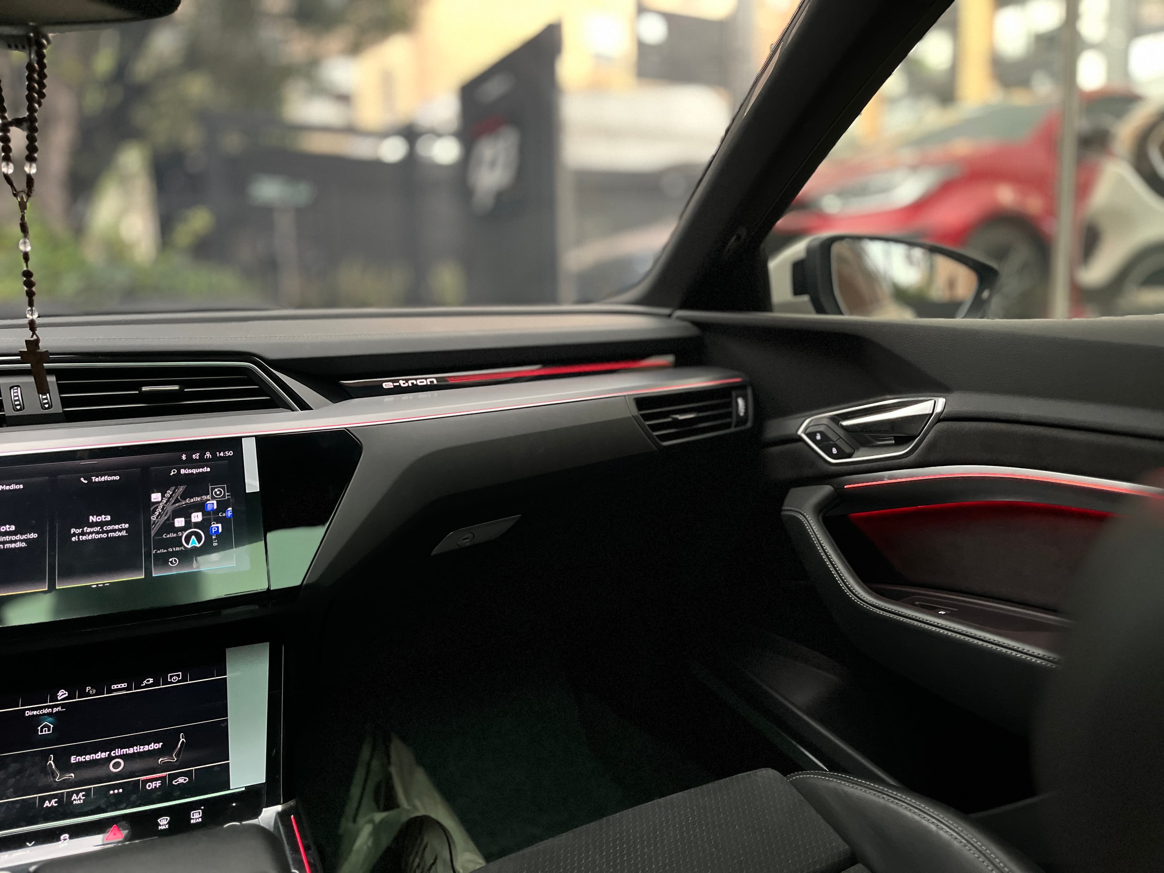 Audi Q8 ETRON Modelo 2024 16