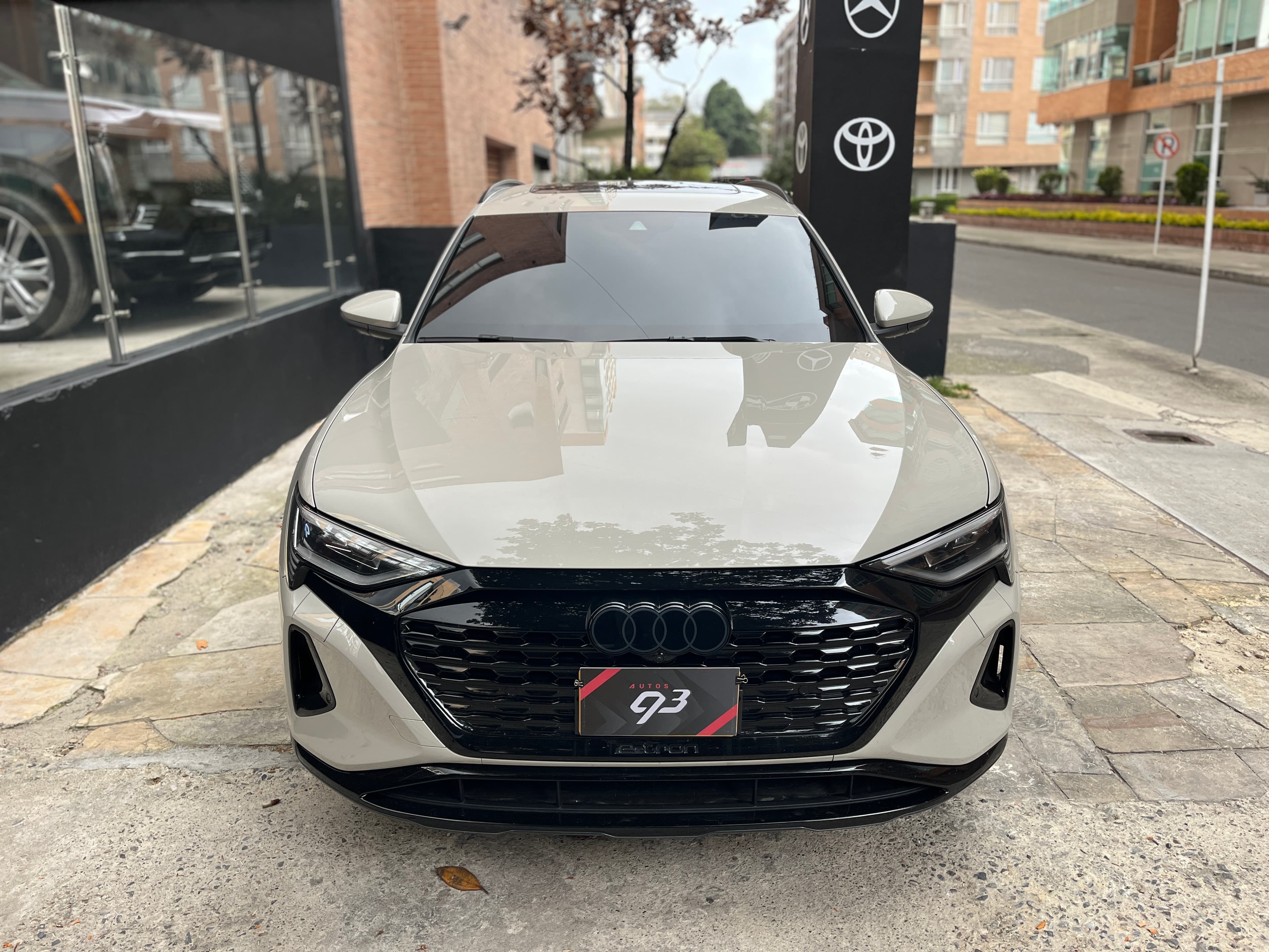 Audi Q8 ETRON Modelo 2024 2