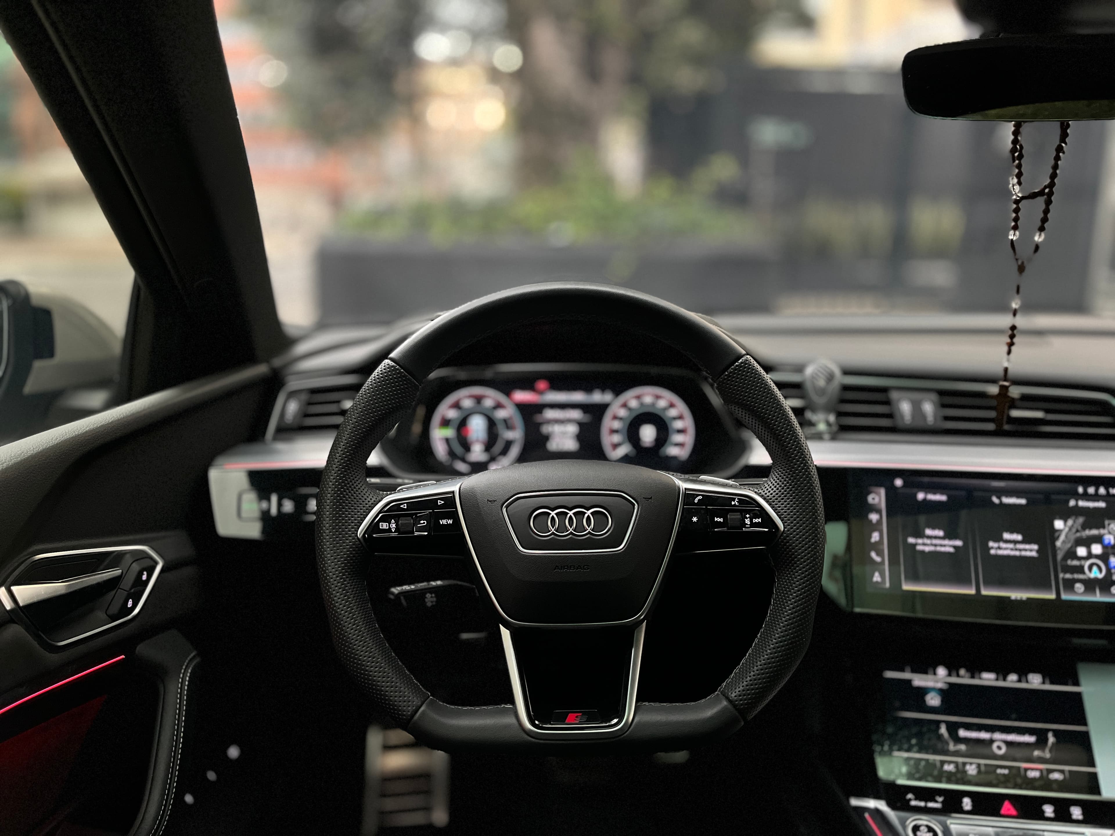 Audi Q8 ETRON Modelo 2024 17