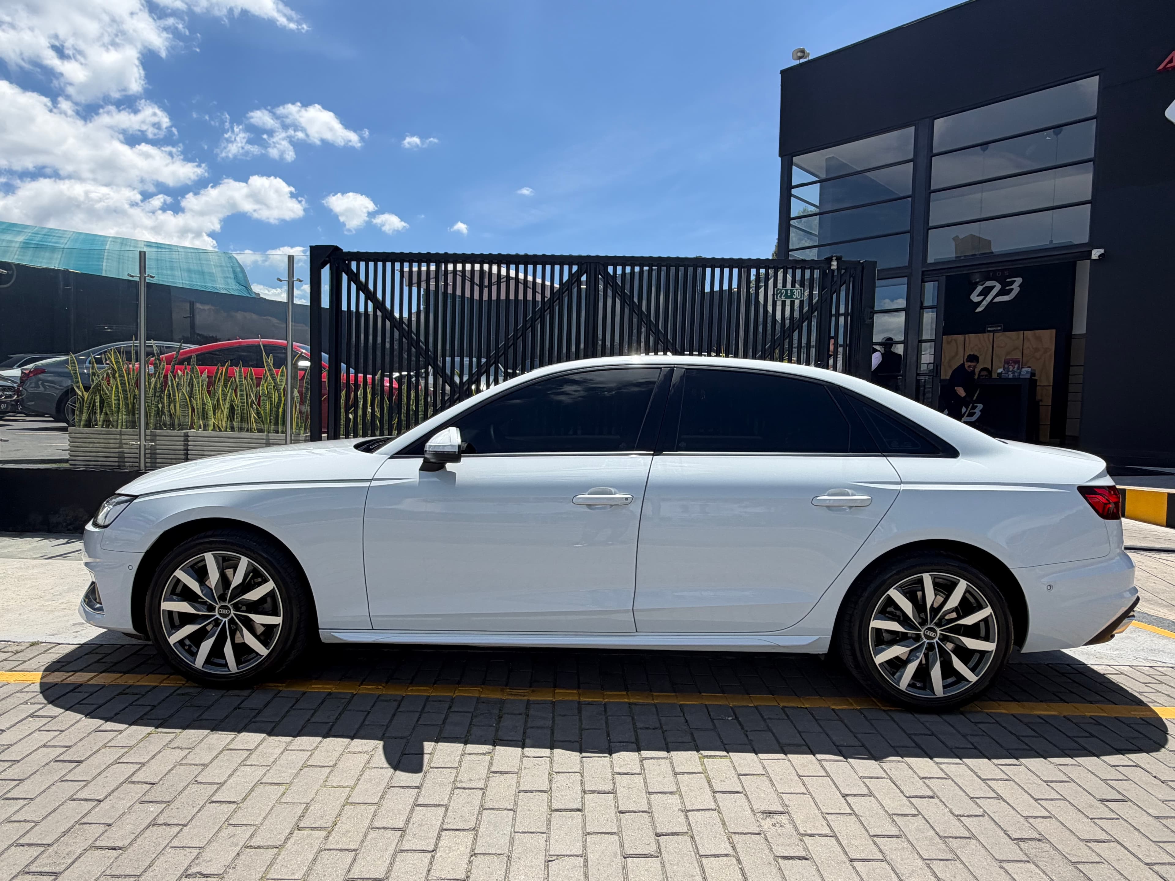 Audi A4 Unique Edition Modelo 2023 4