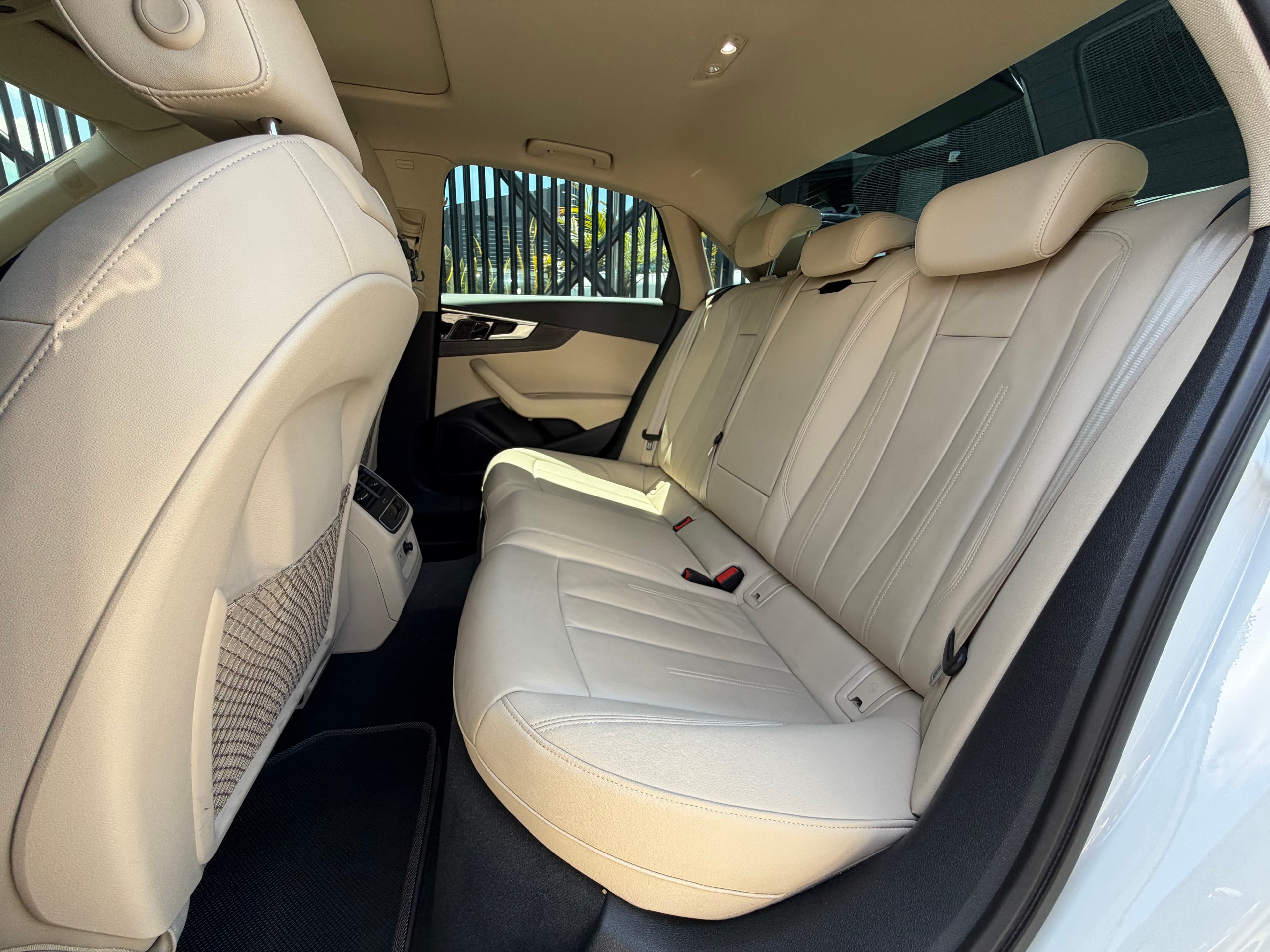 Audi A4 Unique Edition Modelo 2023 23