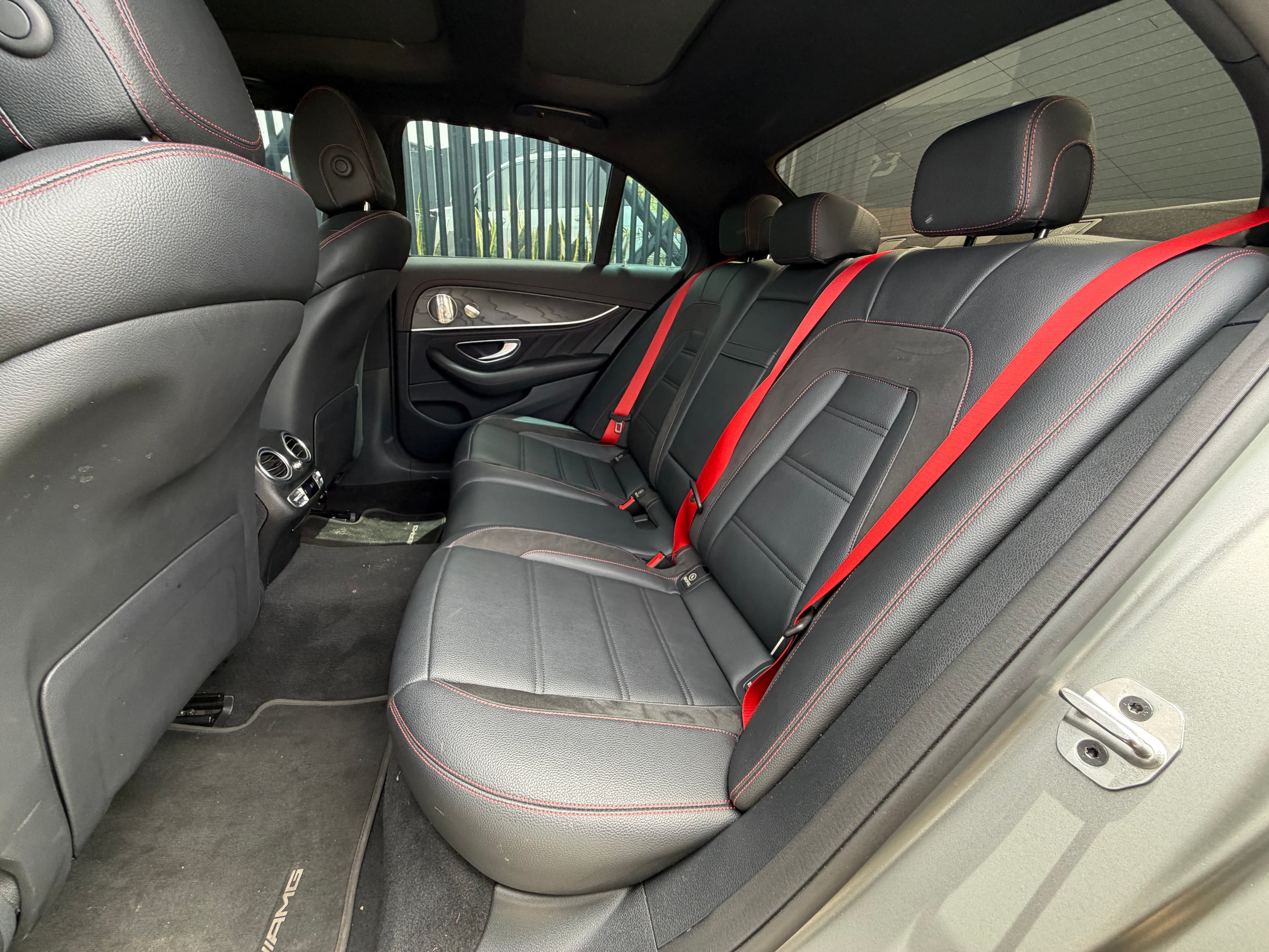 Mercedes Benz E53 AMG Modelo 2022 34