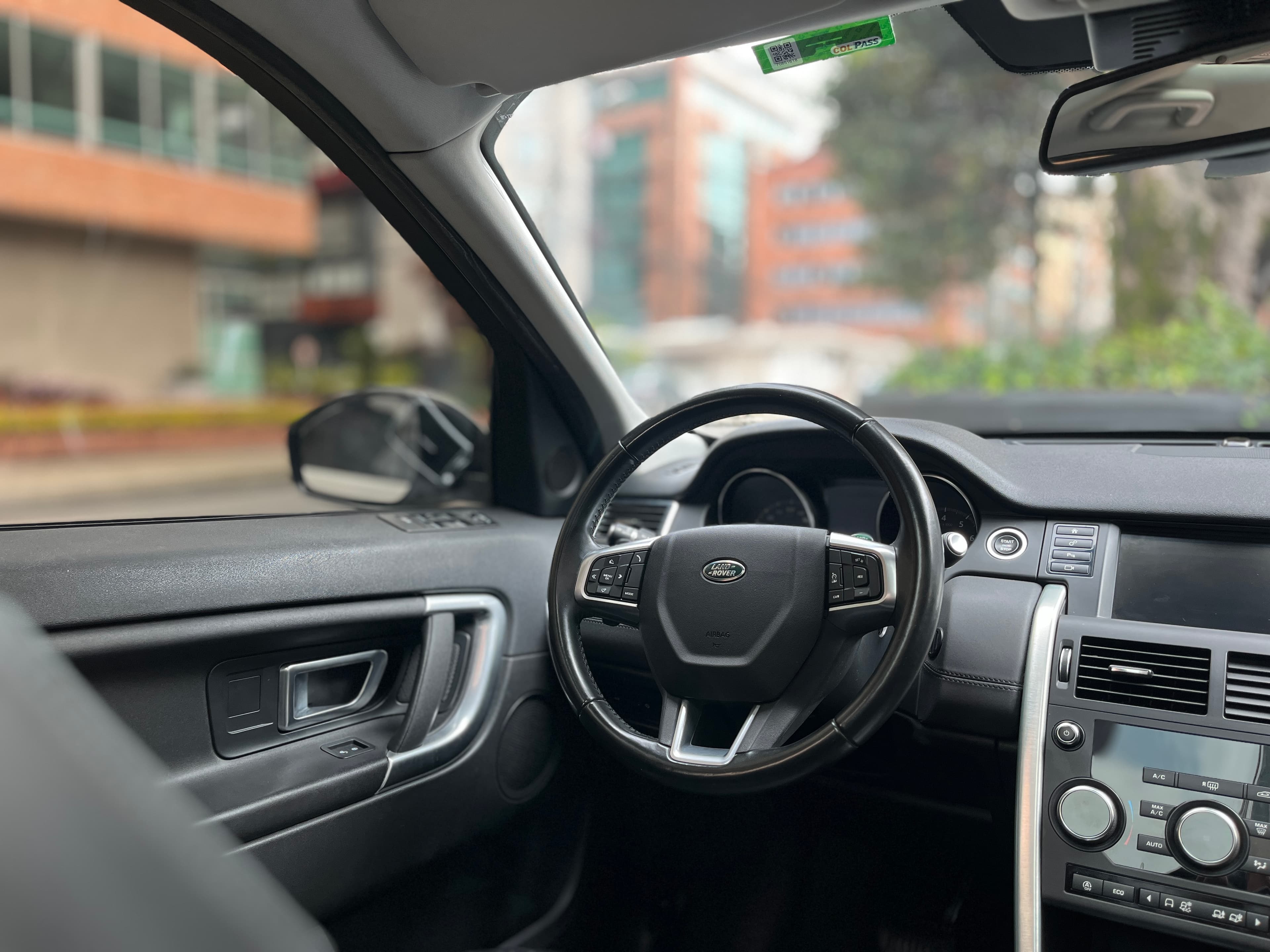 Land Rover Discovery SE Modelo 2019 13