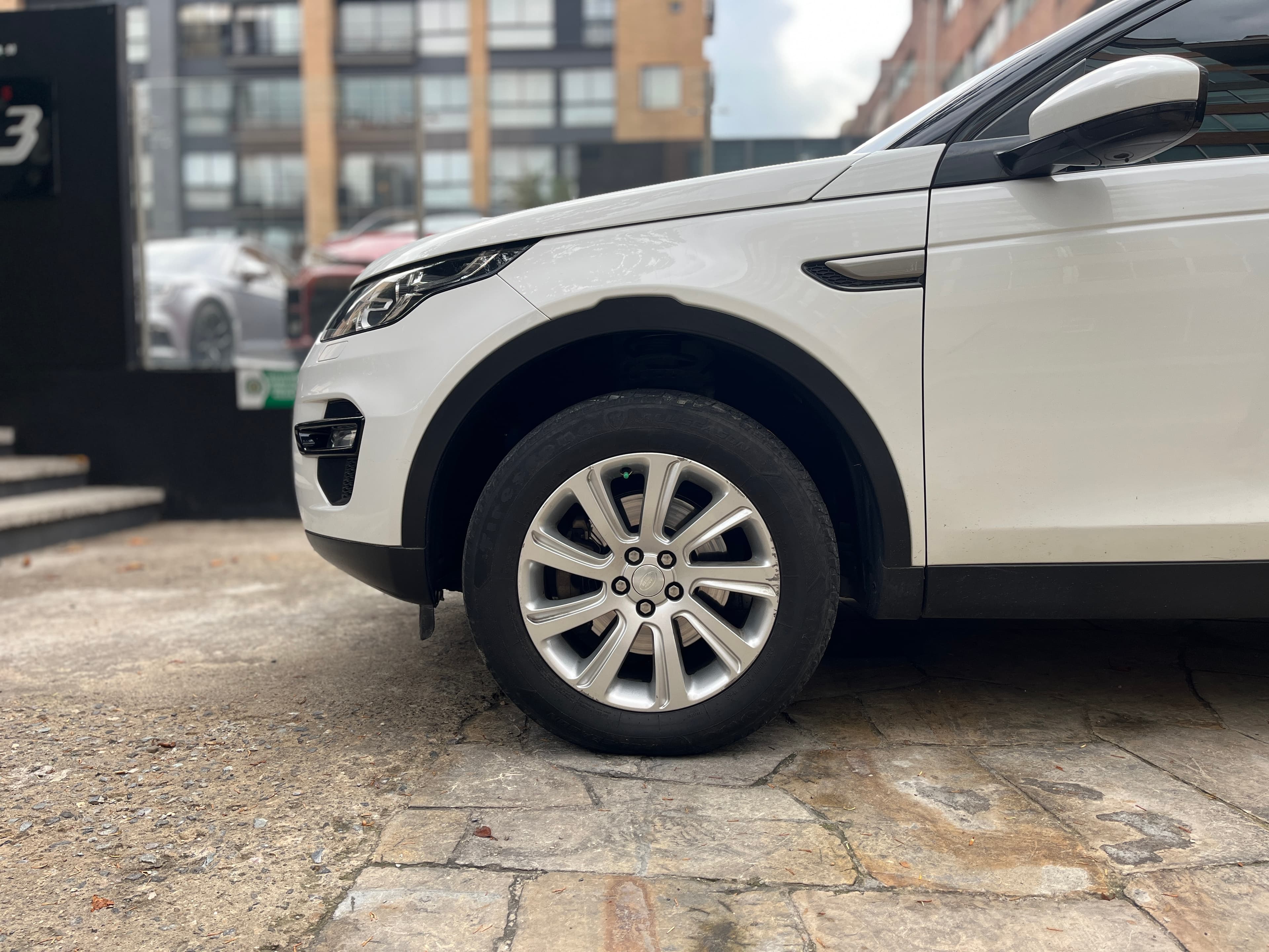 Land Rover Discovery SE Modelo 2019 15