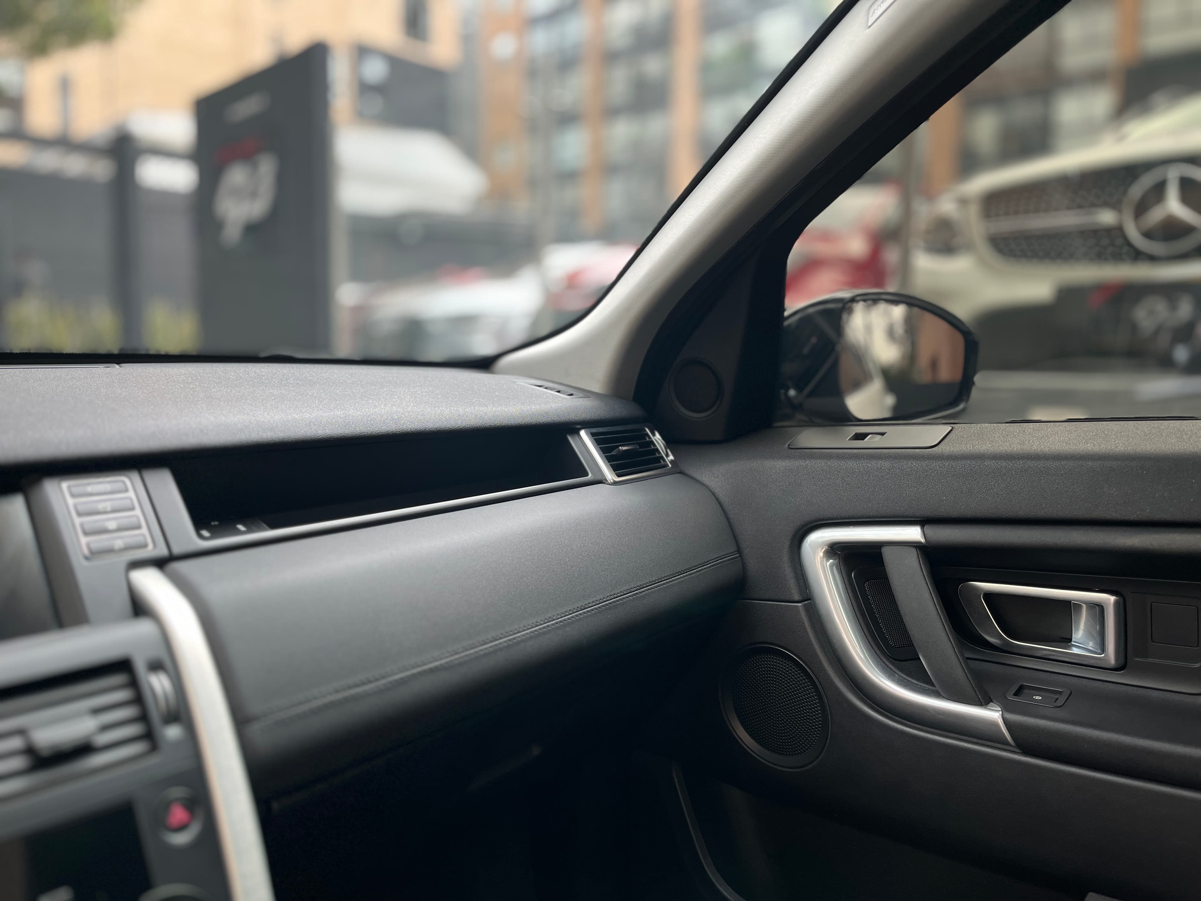 Land Rover Discovery SE Modelo 2019 8