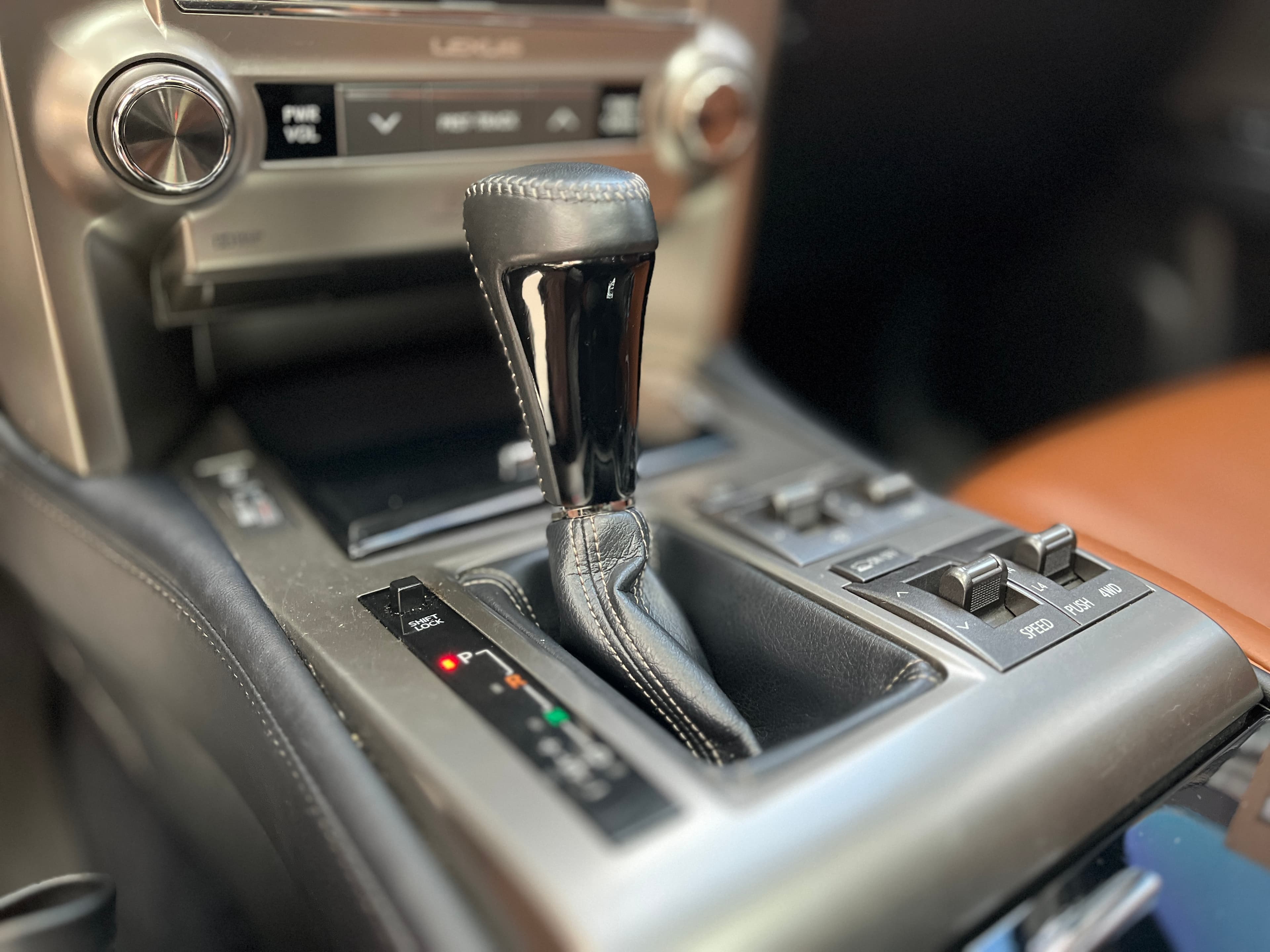 Lexus GX460 Modelo 2019 14