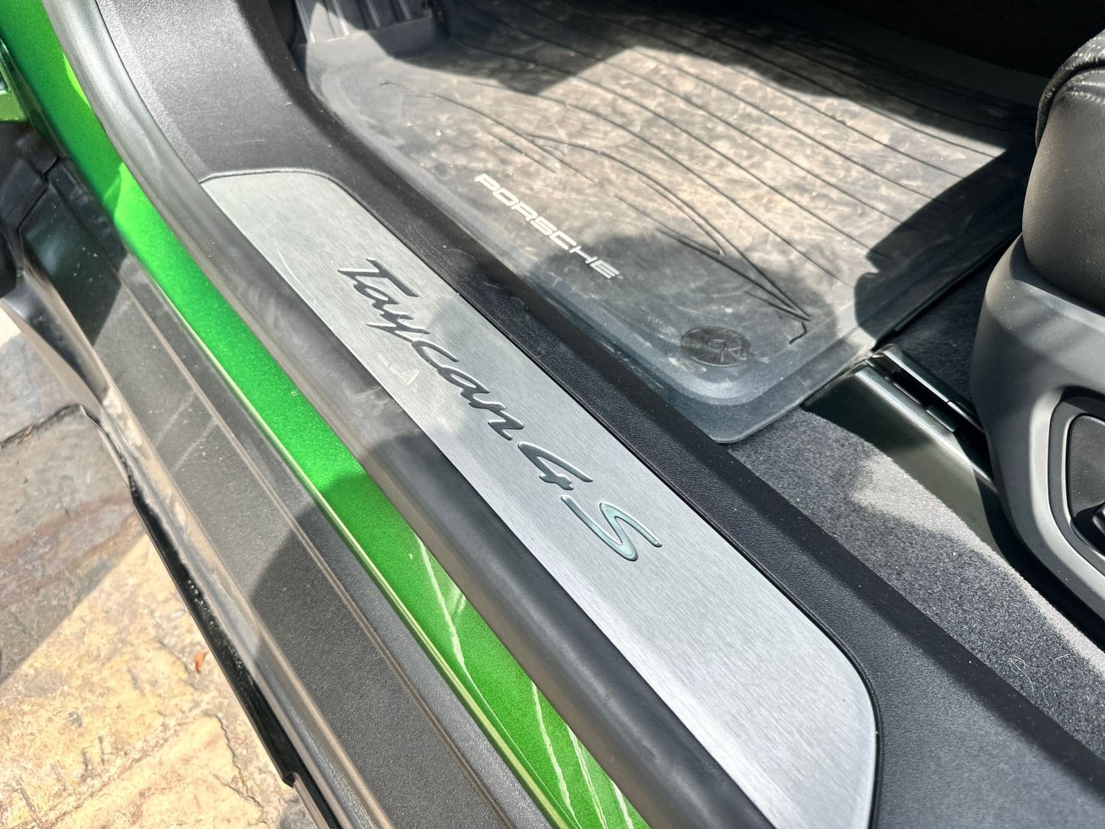 Porsche Taycan 4S CROSS Modelo 2023 18