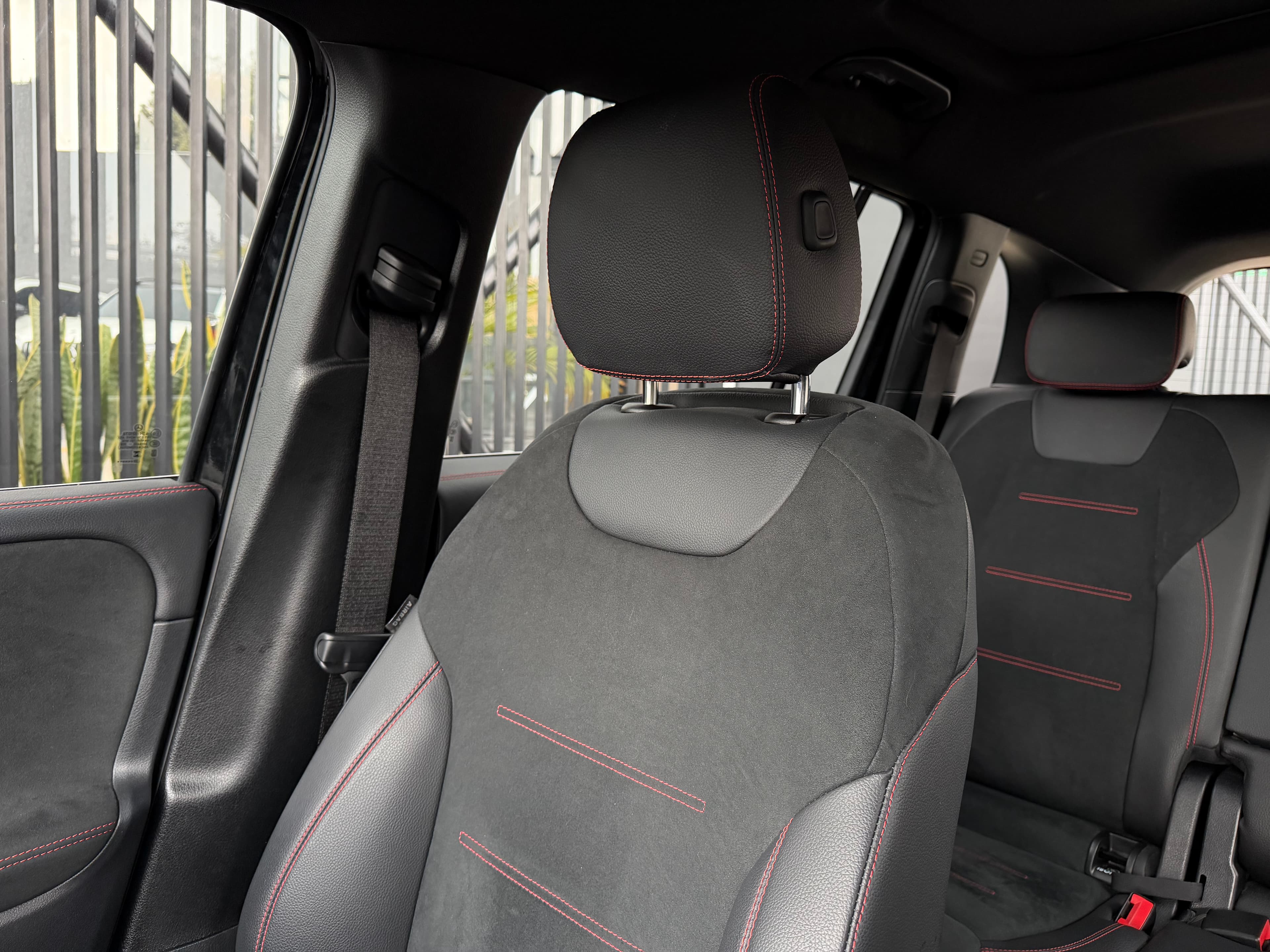 Mercedes Benz GLB200 Modelo 2024 19