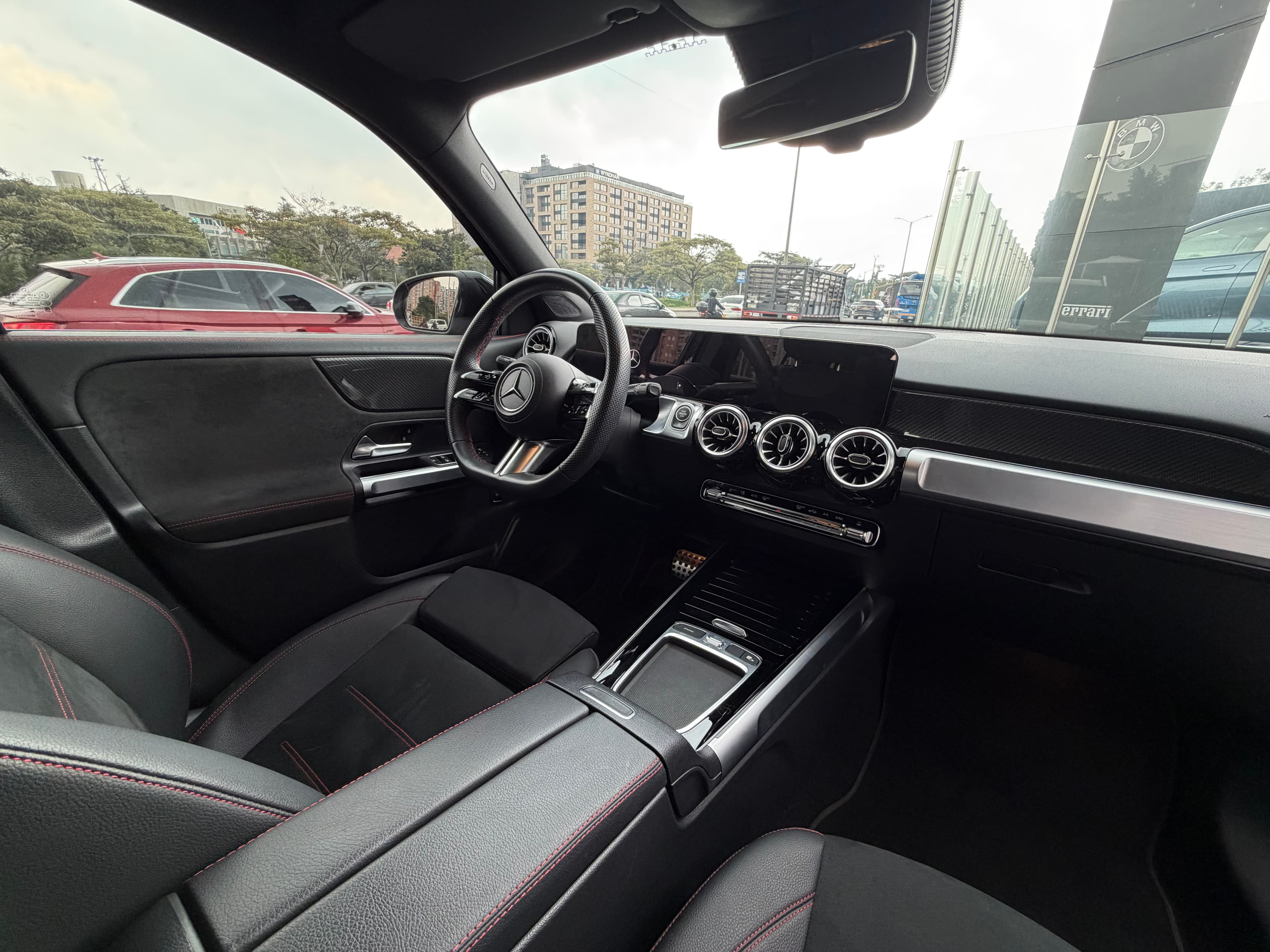 Mercedes Benz GLB200 Modelo 2024 24