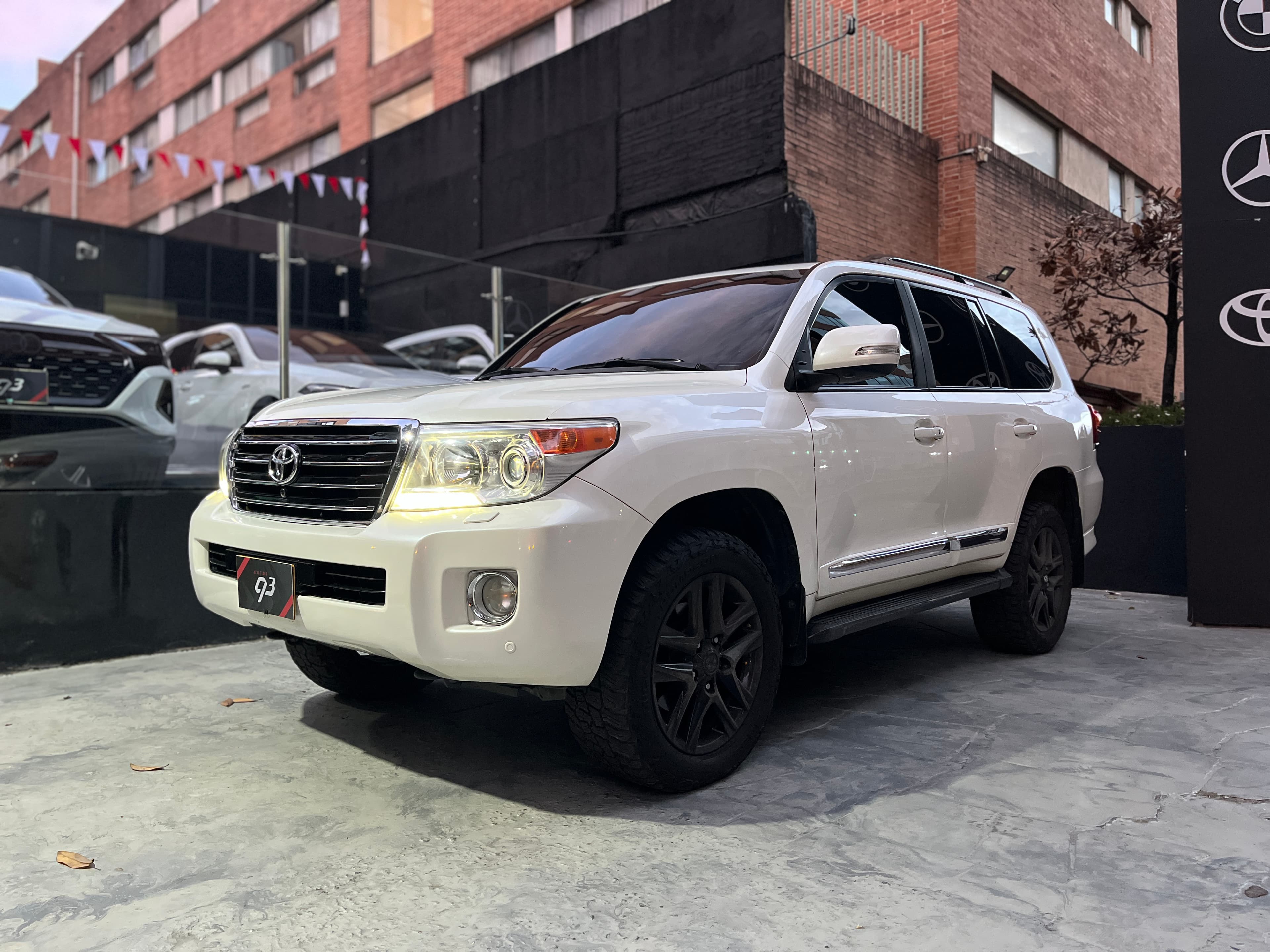 Toyota Land Cruiser 200 LC200 Modelo 2013 1