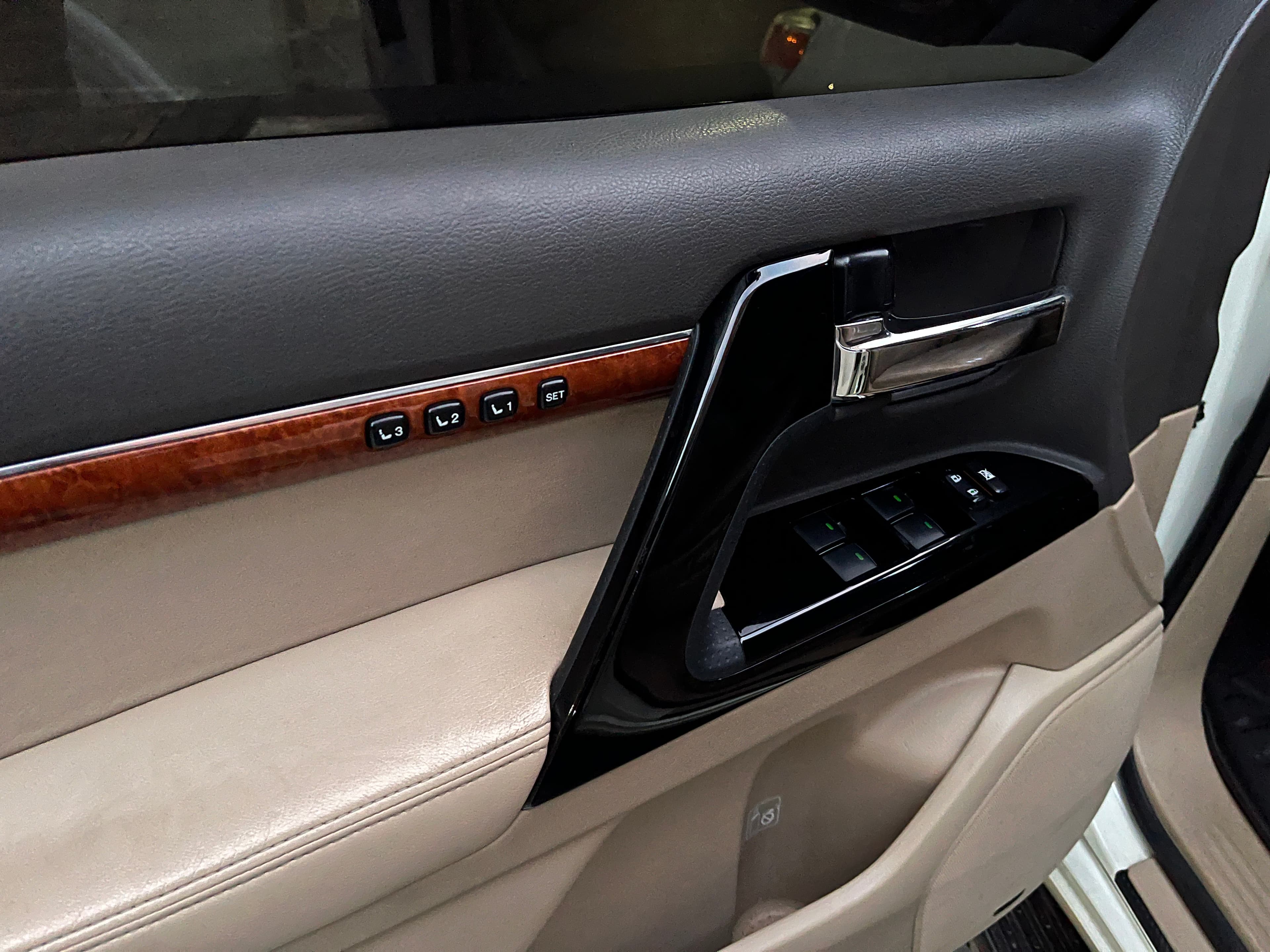Toyota Land Cruiser 200 LC200 Modelo 2013 8