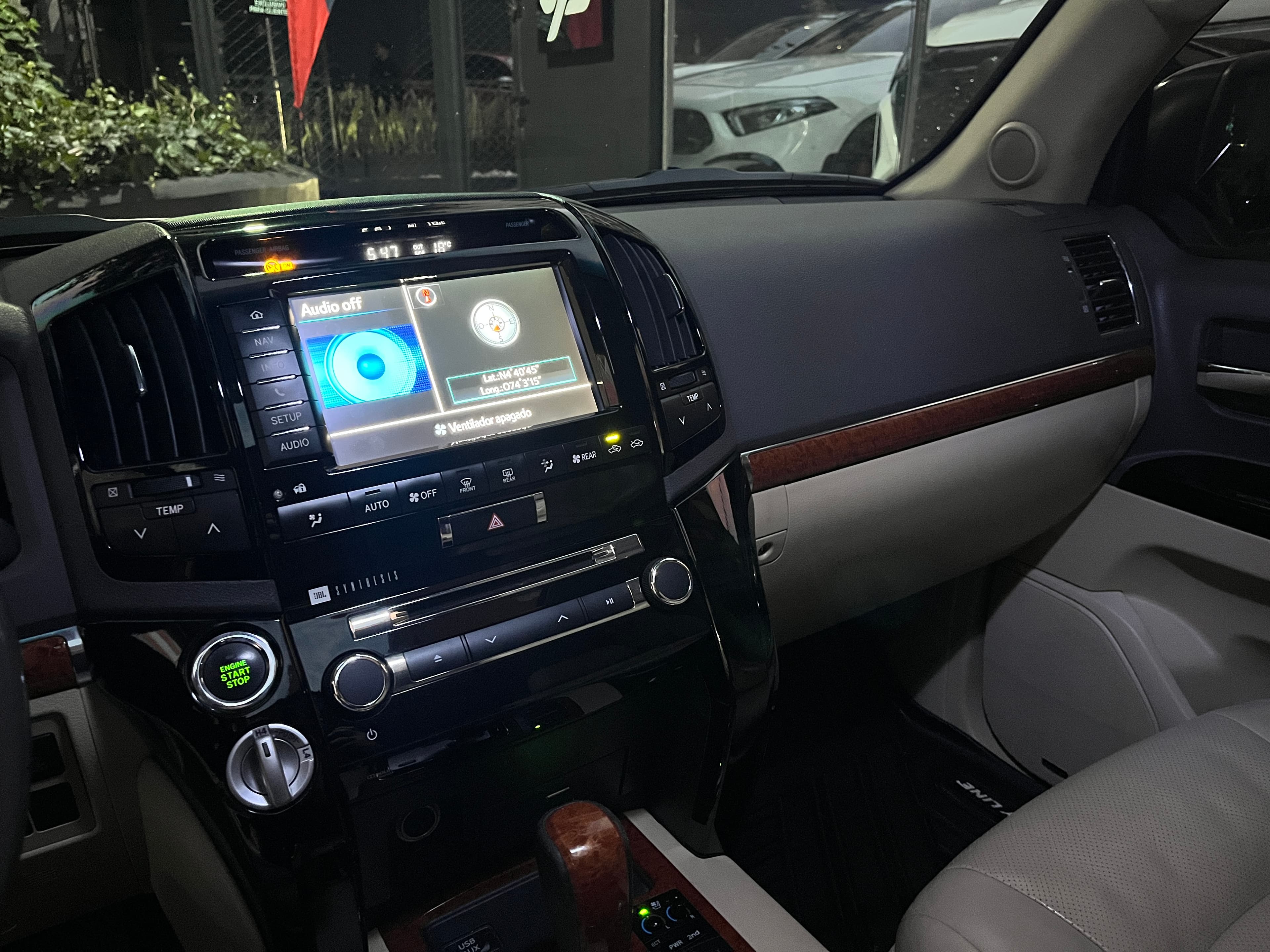 Toyota Land Cruiser 200 LC200 Modelo 2013 11