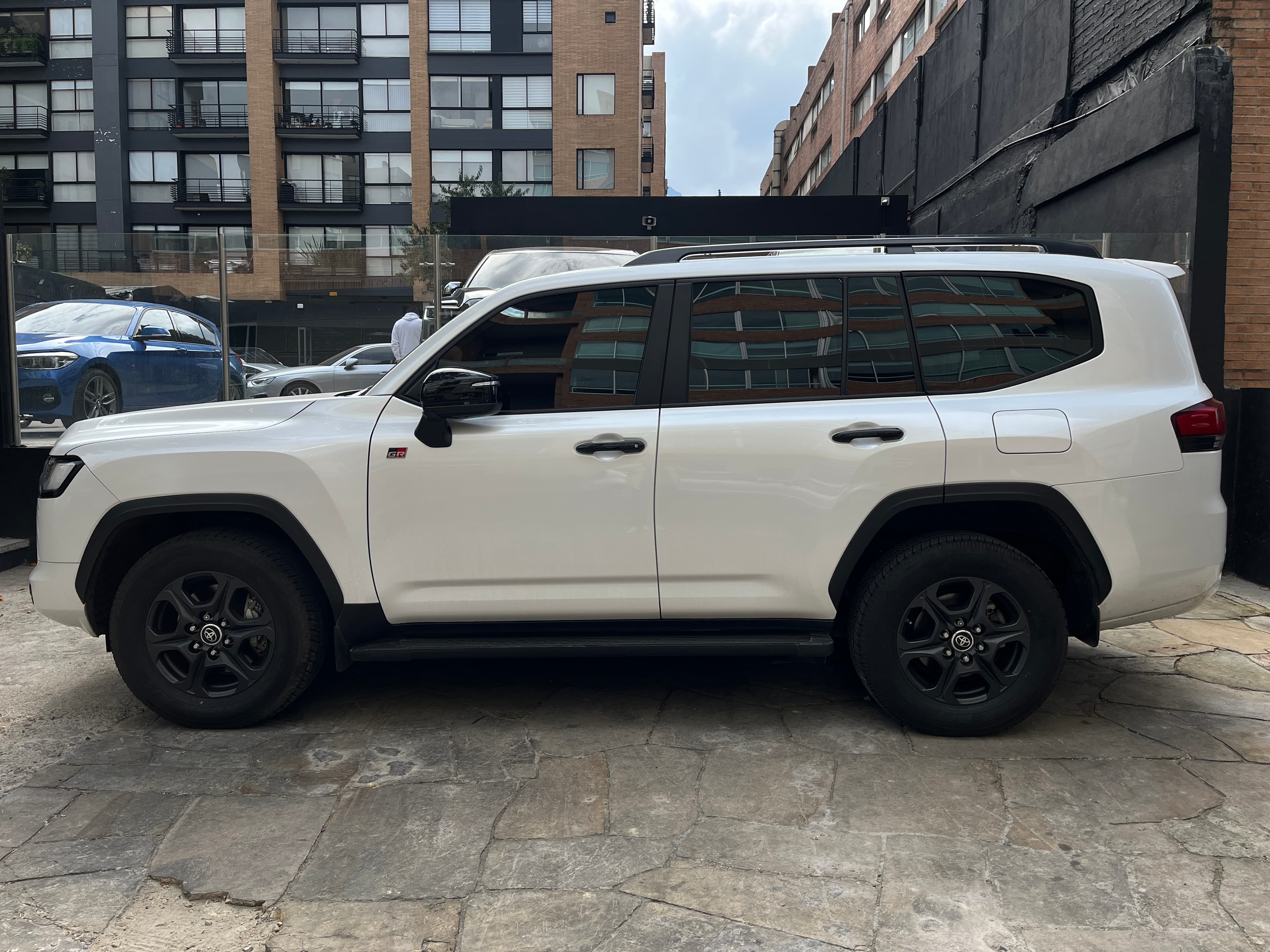 Toyota Land Cruiser 300 LC300 GR Modelo 2022 7