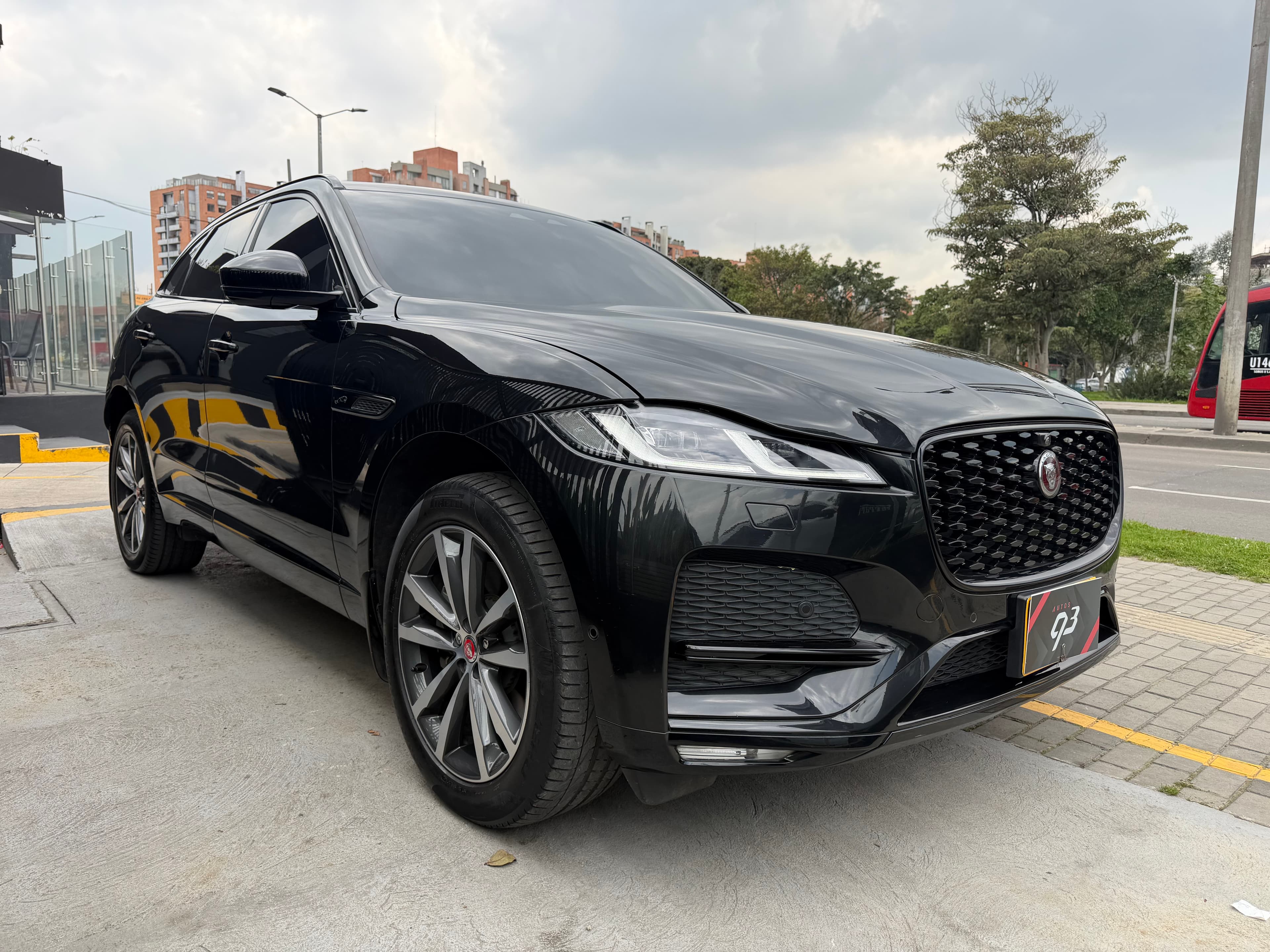 Jaguar F-Pace 3.0 400PS SE Modelo 2021 3