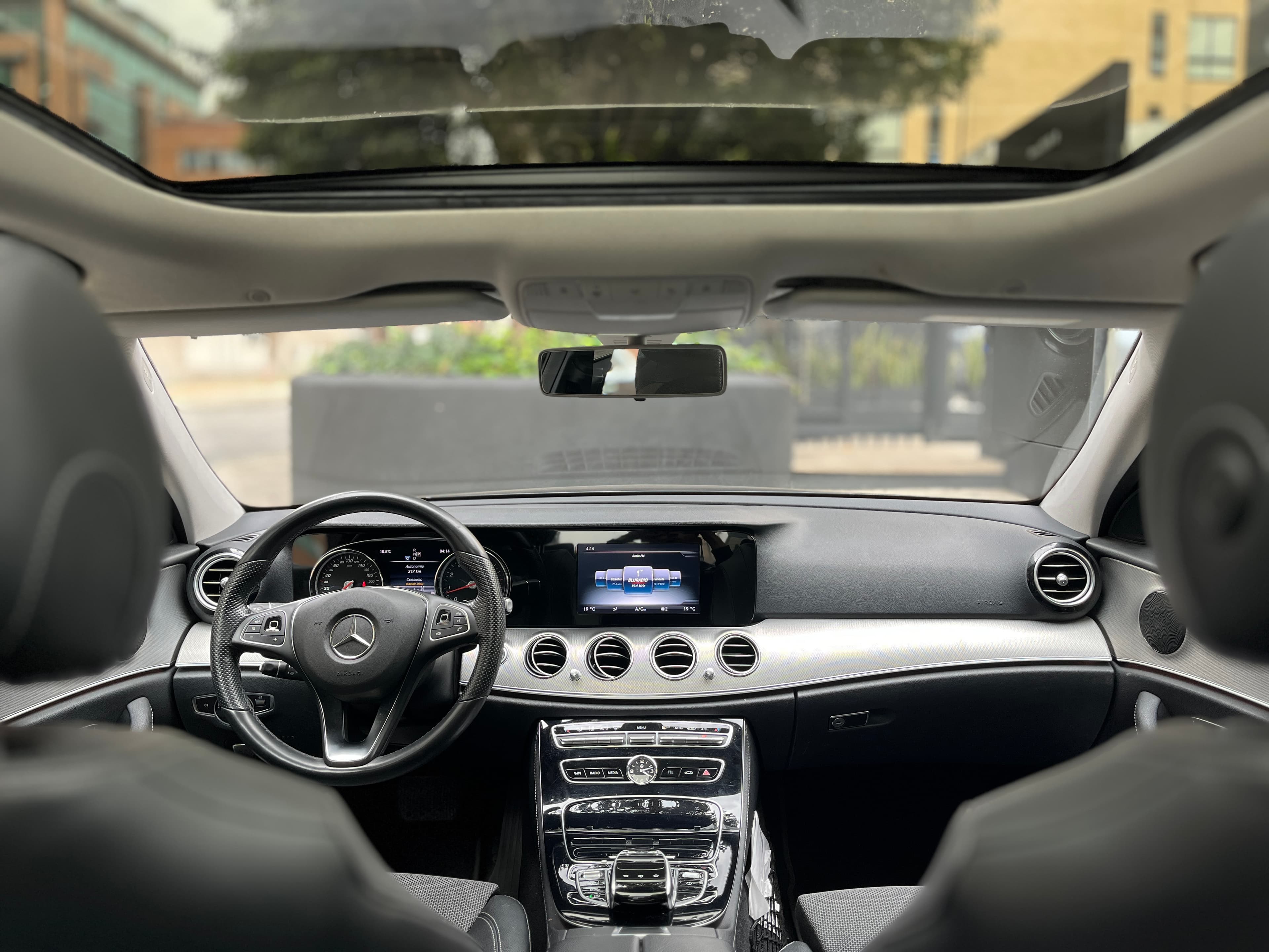 Mercedes Benz E200 Modelo 2017 13