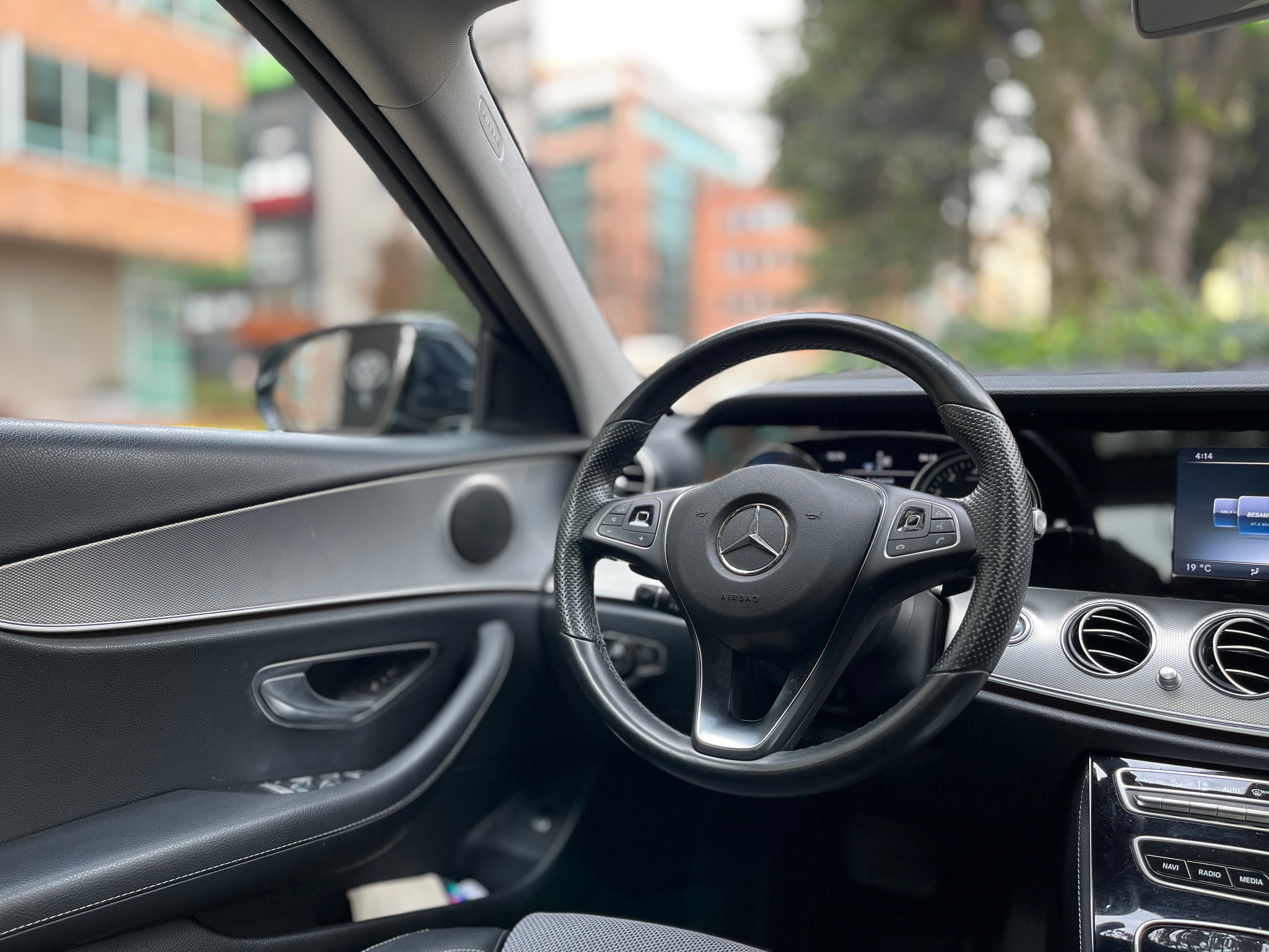 Mercedes Benz E200 Modelo 2017 14