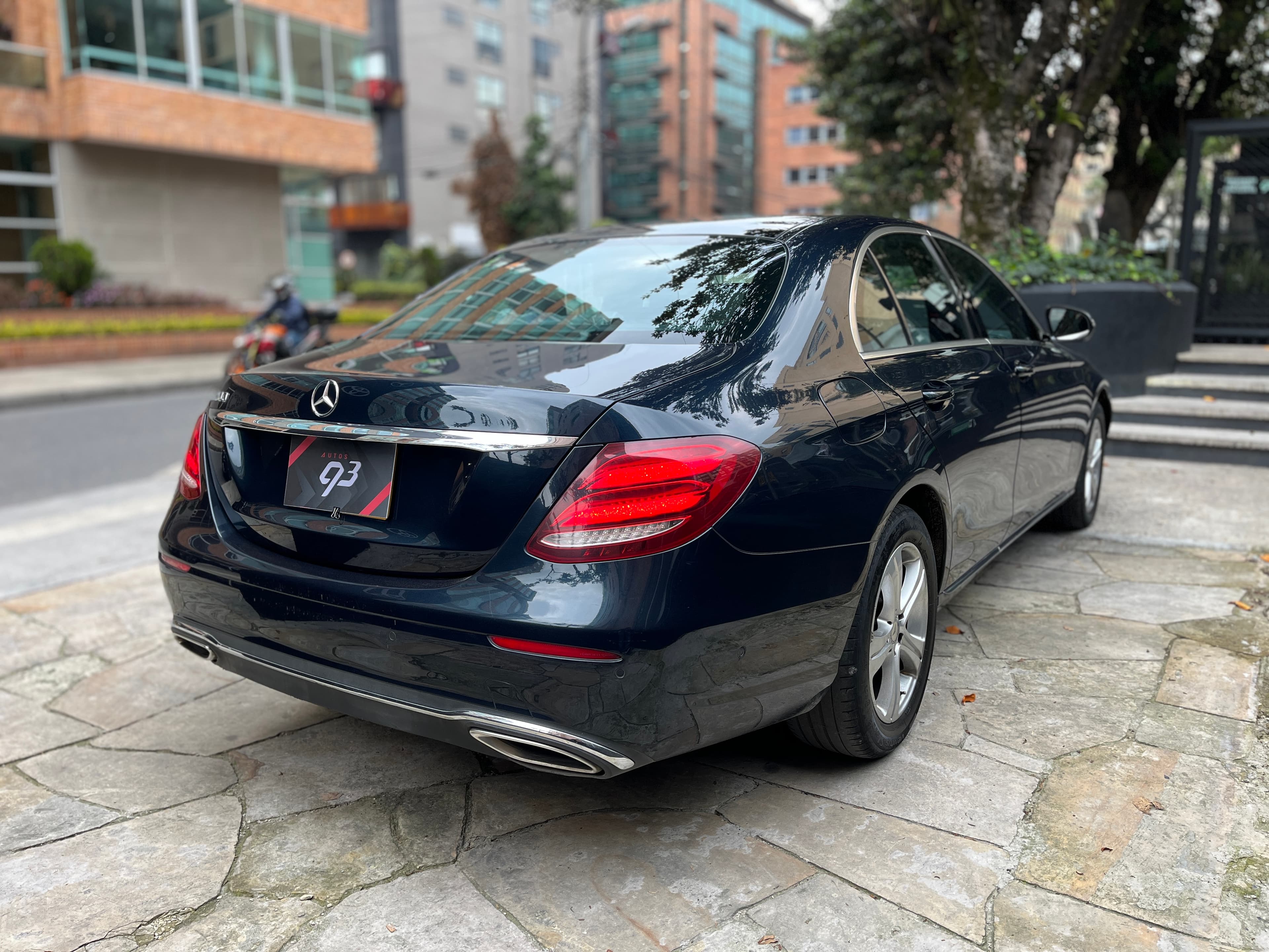Mercedes Benz E200 Modelo 2017 4