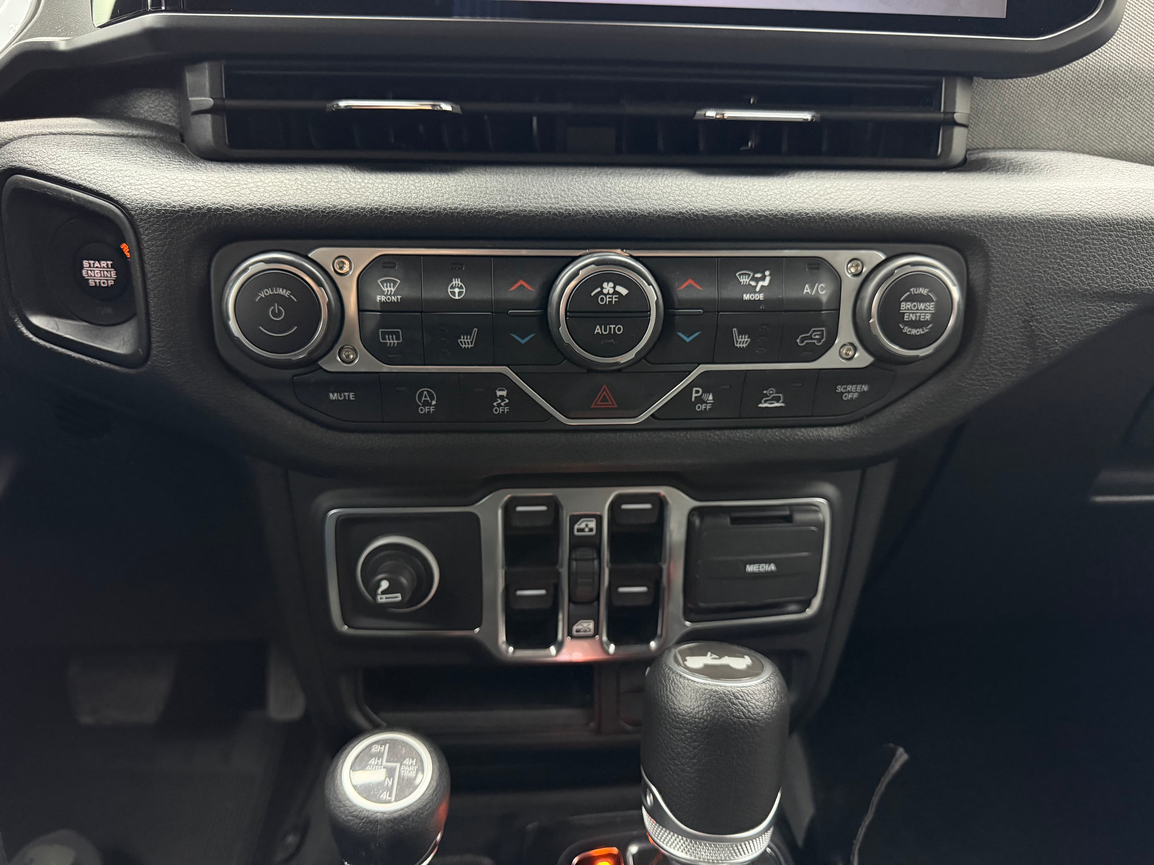 Jeep Wrangler Cóndor Modelo 2024 16