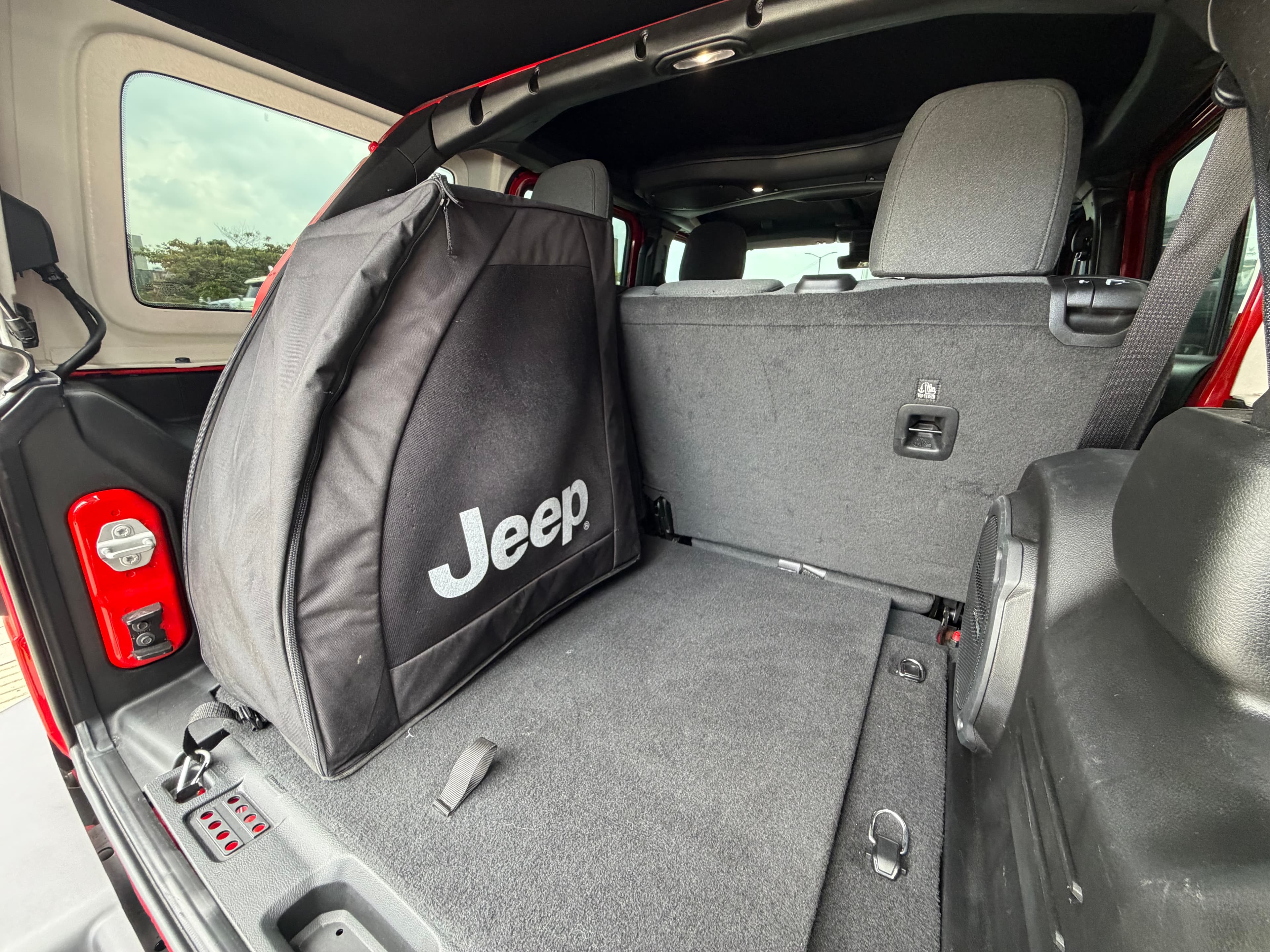 Jeep Wrangler Cóndor Modelo 2024 24