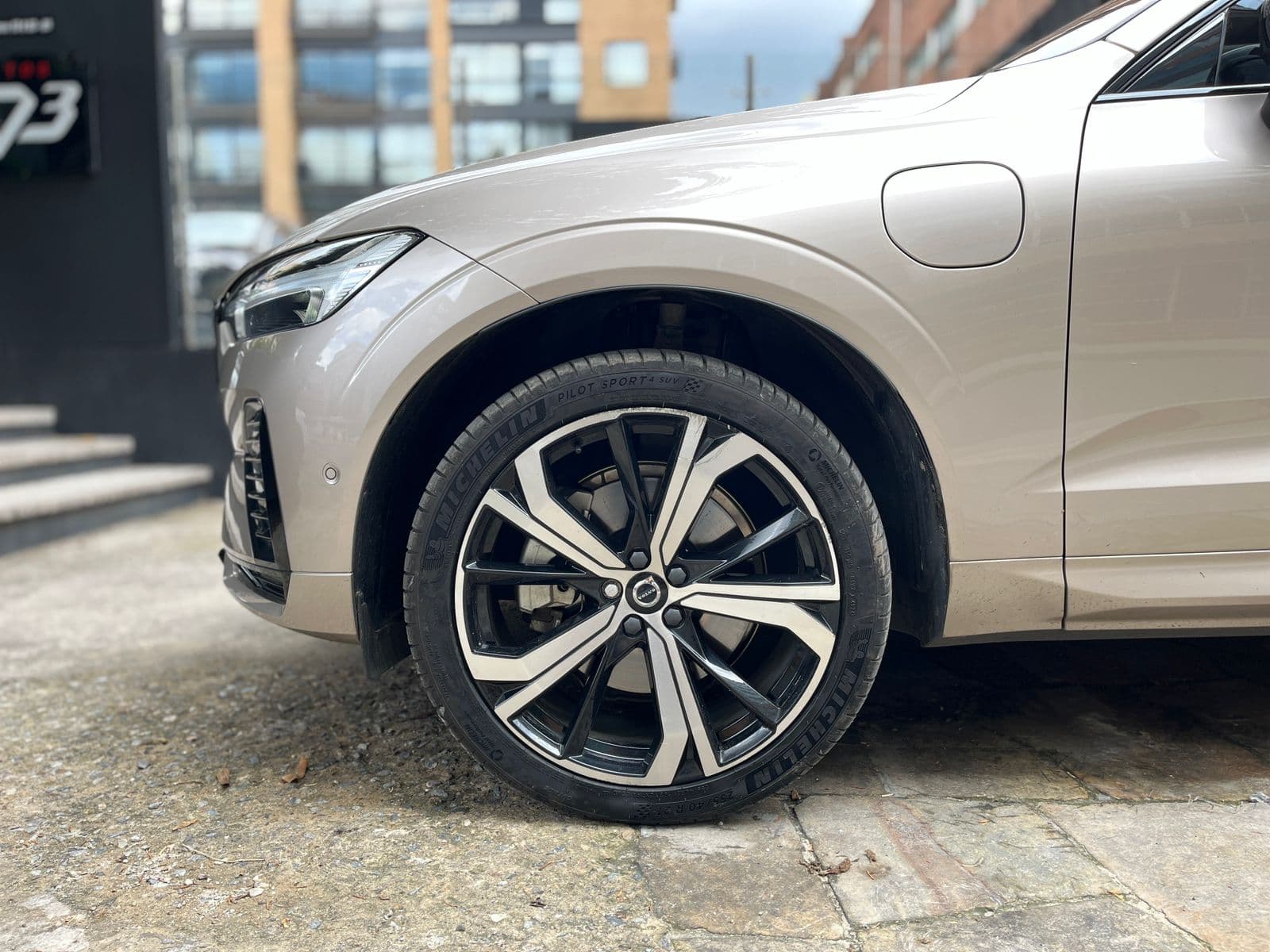 Volvo XC60 Modelo 2023 16