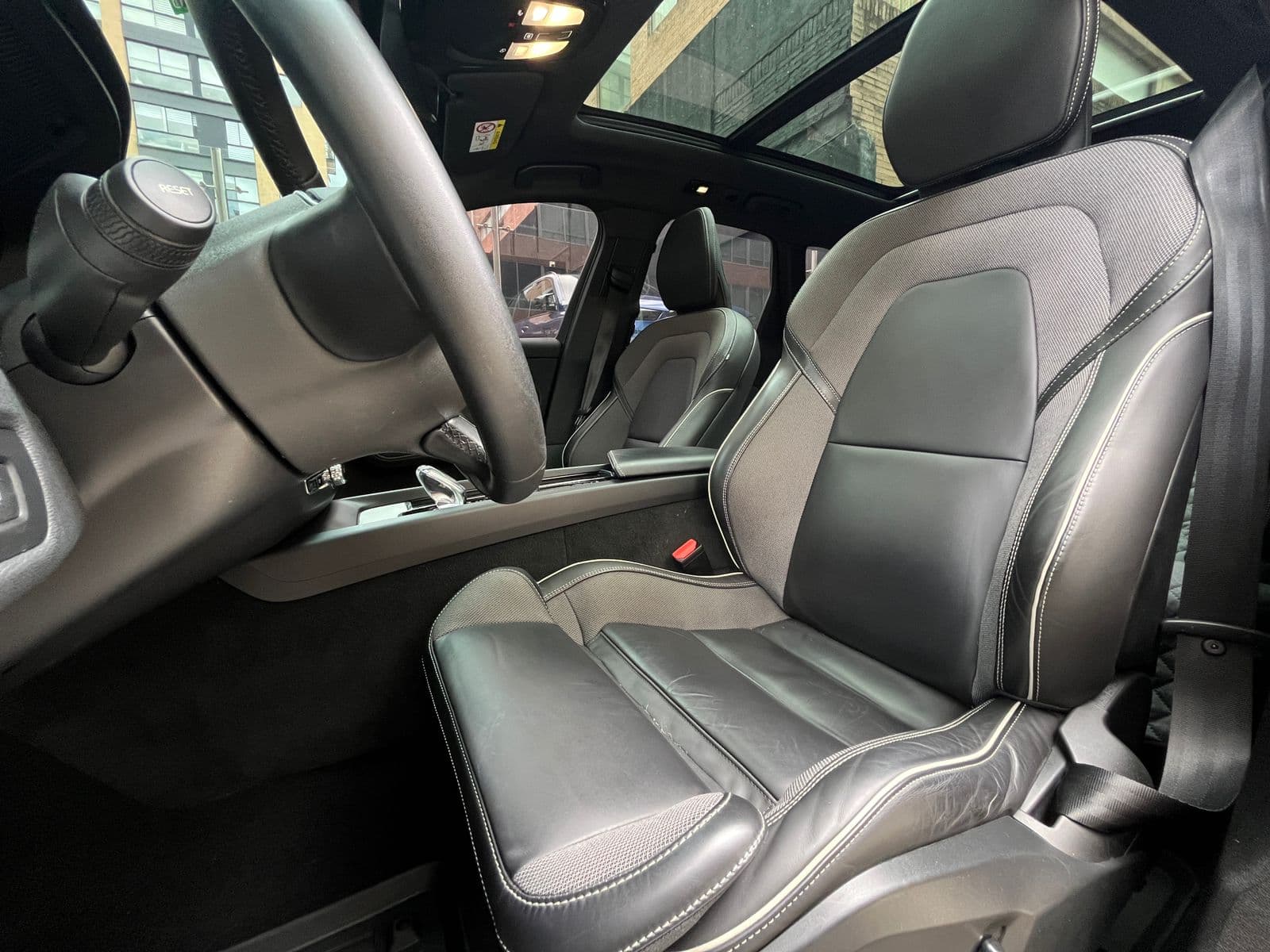 Volvo XC60 Modelo 2023 12