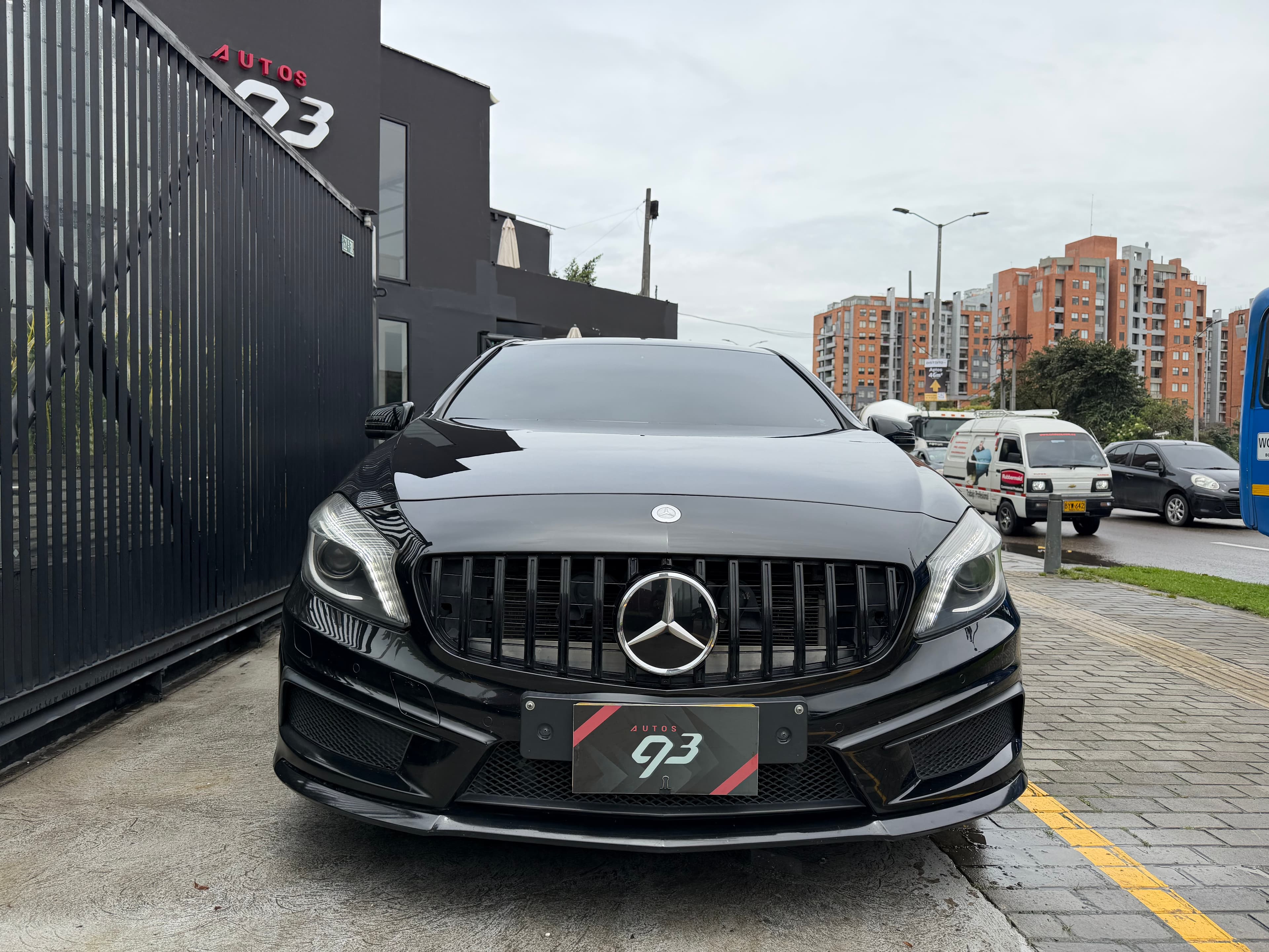 Mercedes Benz A45 AMG Modelo 2016 2