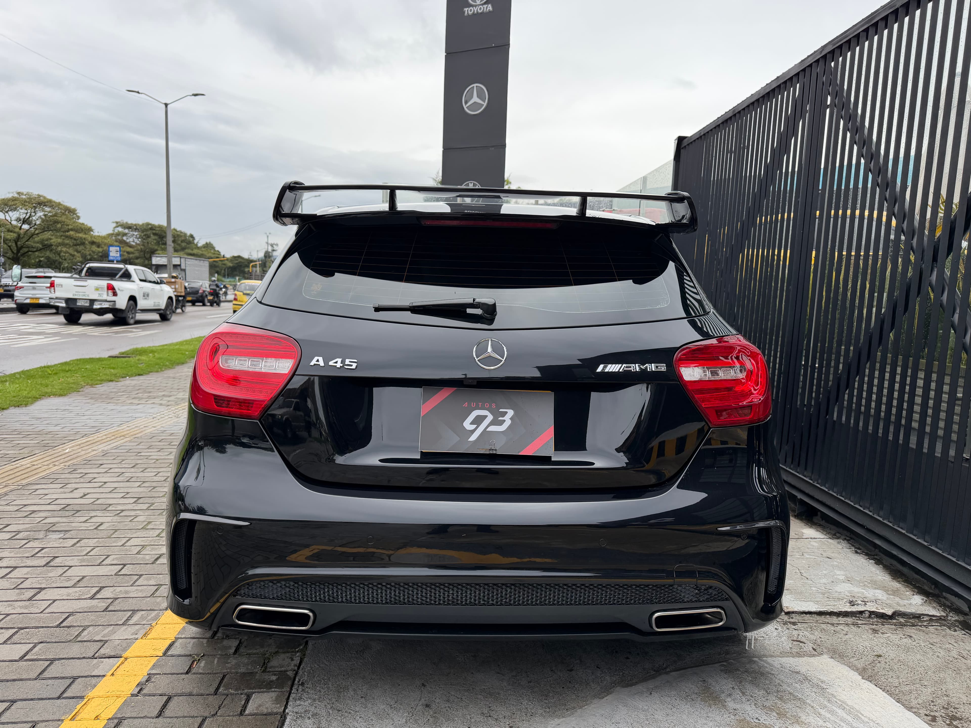 Mercedes Benz A45 AMG Modelo 2016 7