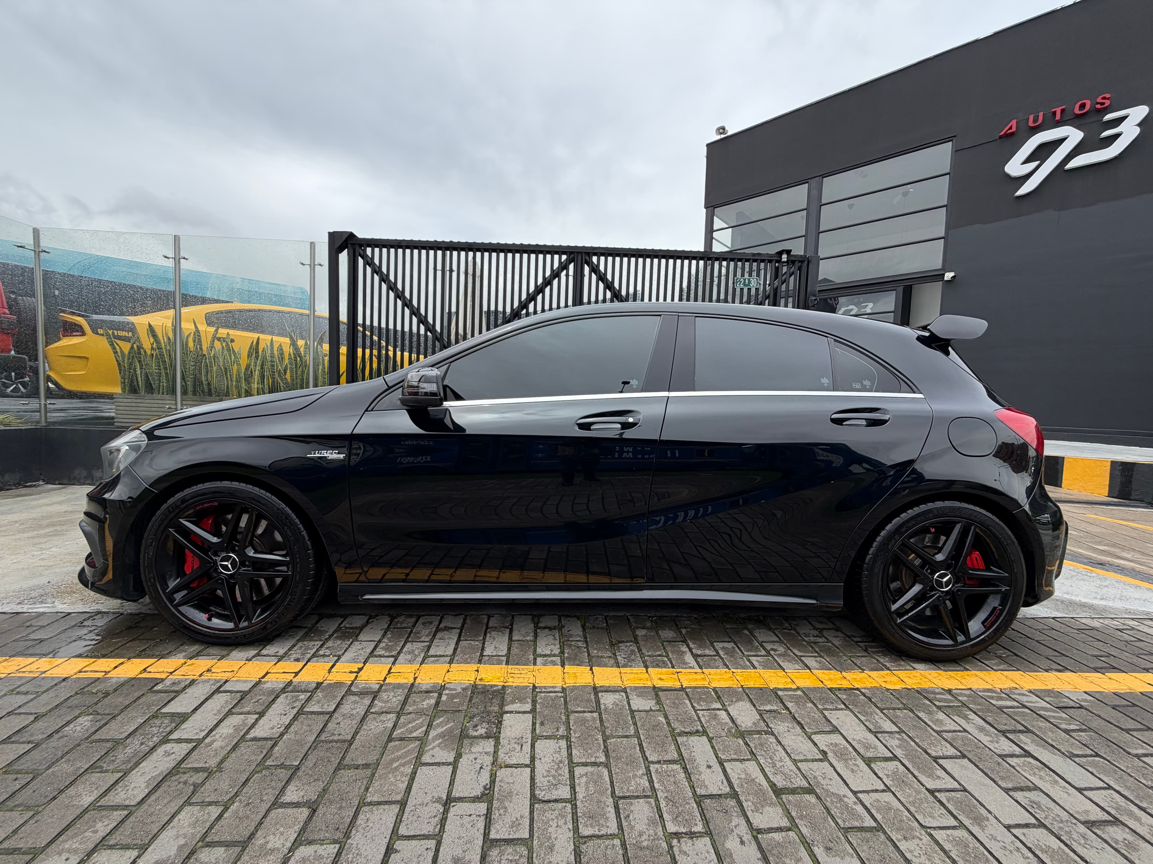 Mercedes Benz A45 AMG Modelo 2016 4