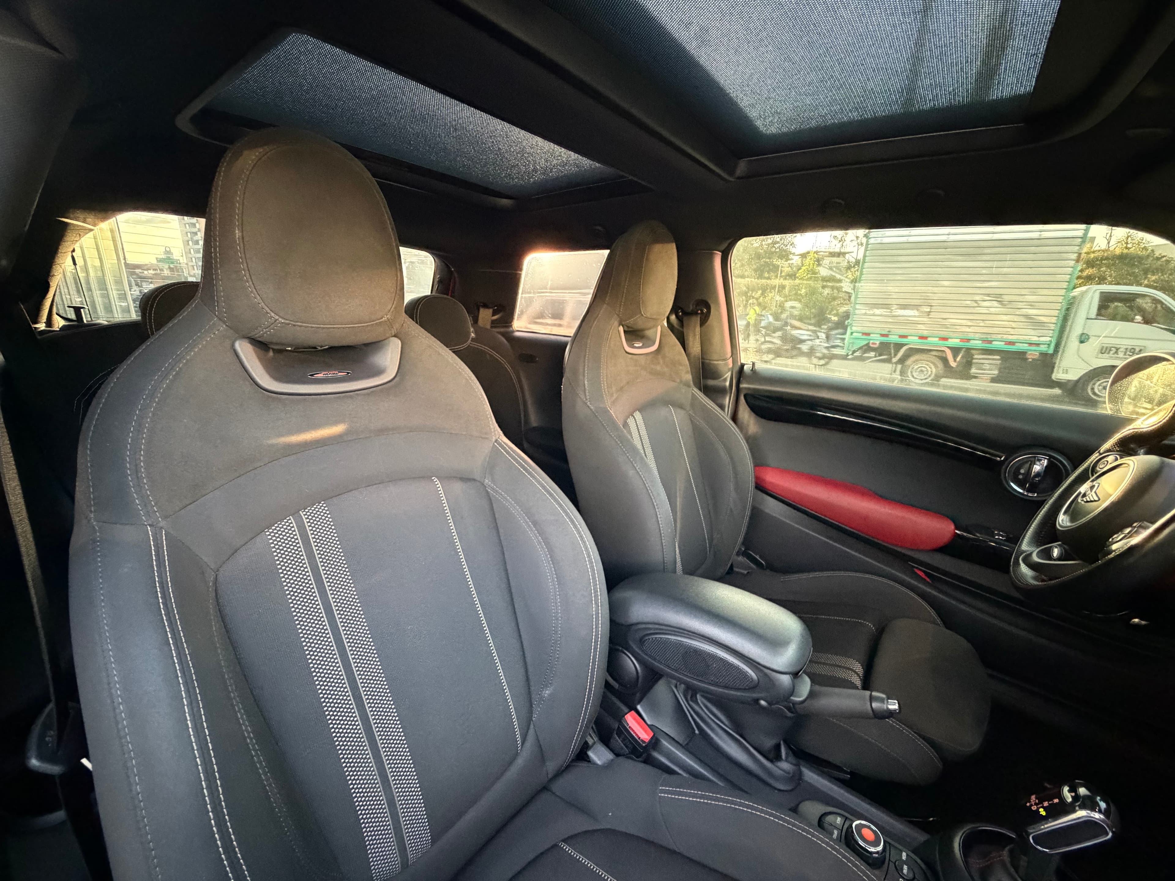 MINI COOPER S Modelo 2019 4