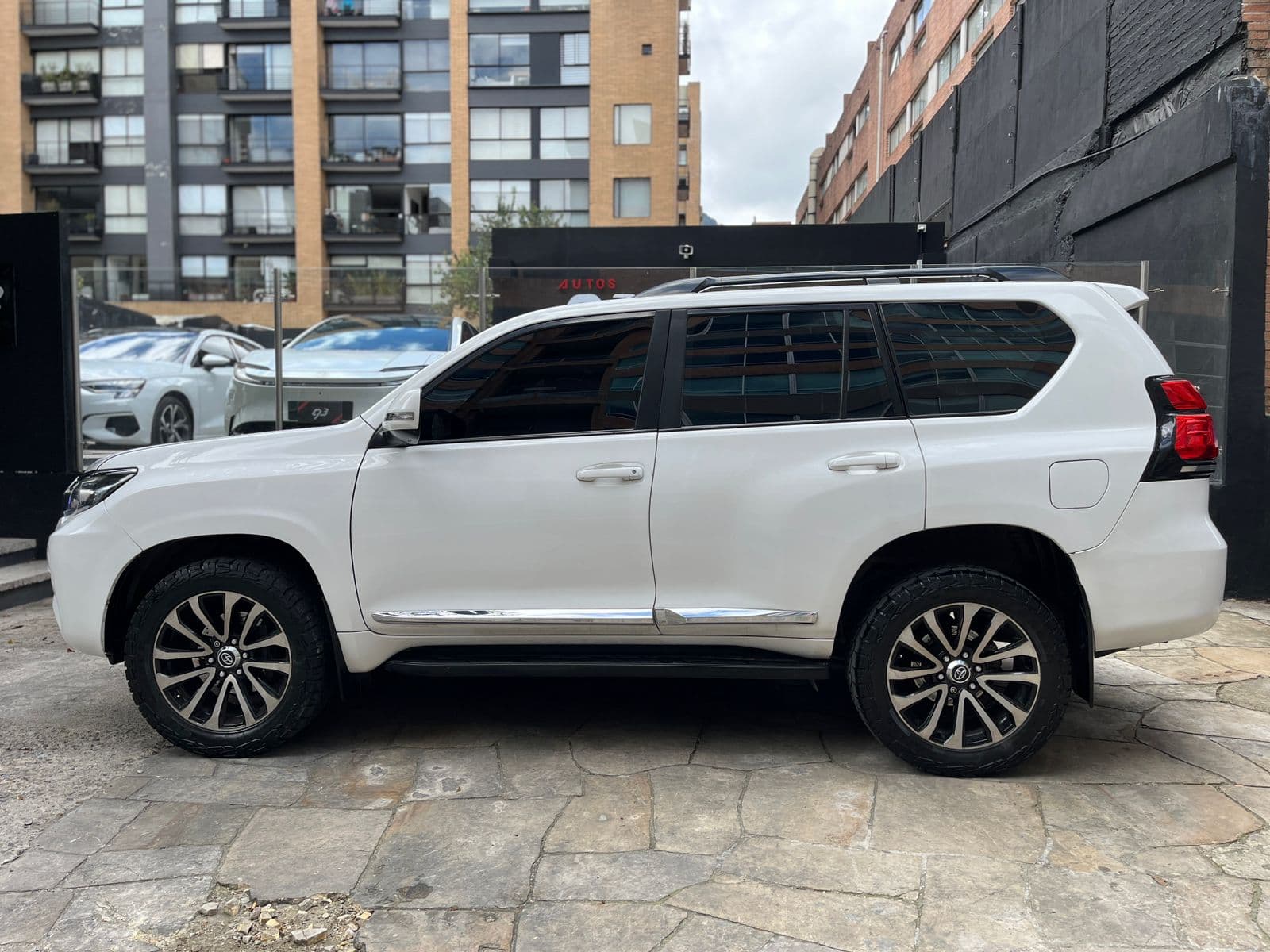 Toyota Prado Blindada nivel 2 Modelo 2014 6