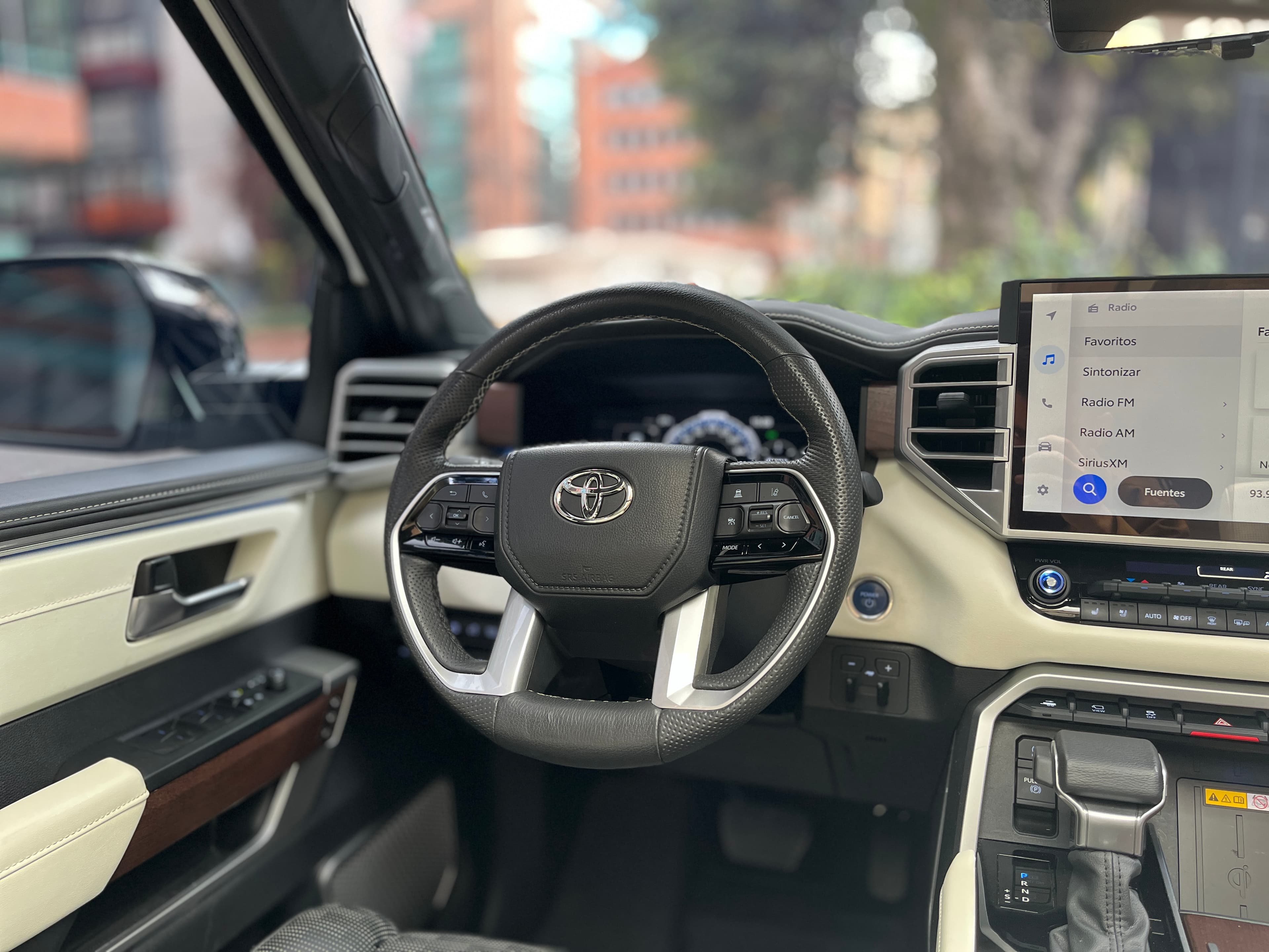 Toyota Sequoia Modelo 2024 14