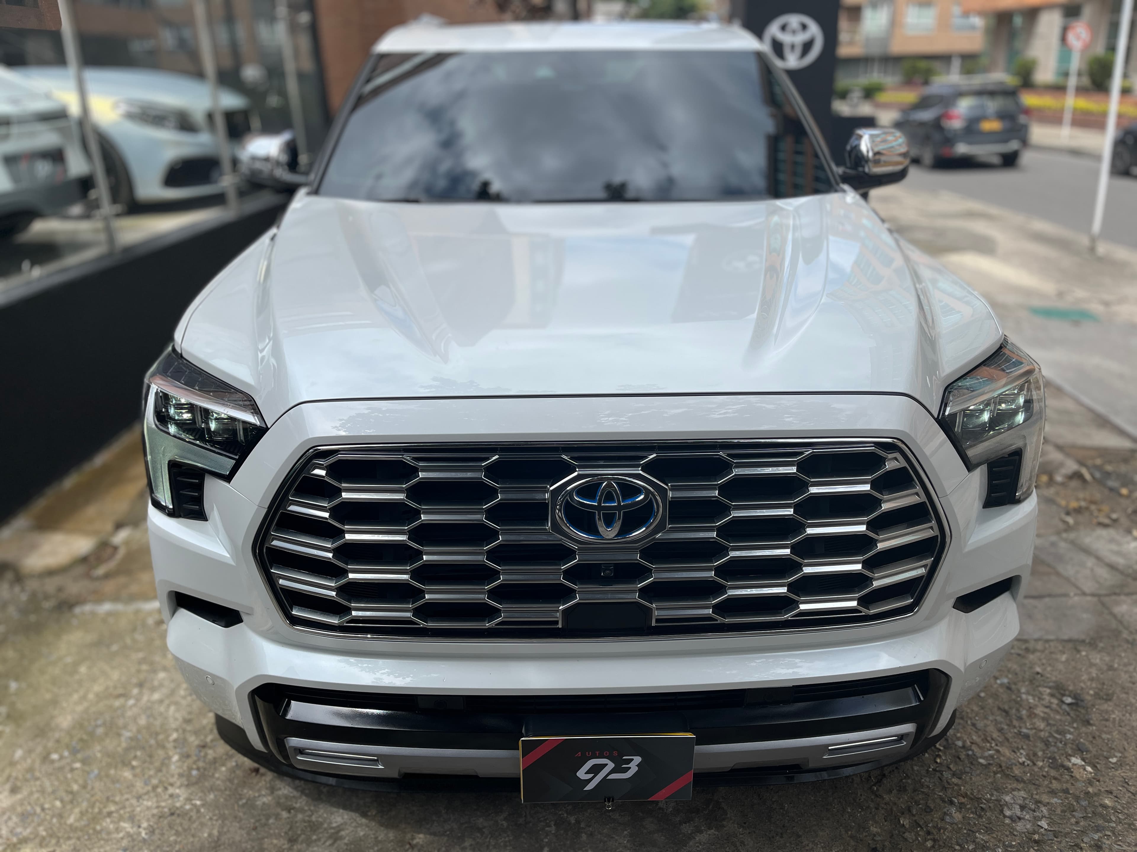 Toyota Sequoia Modelo 2024 3