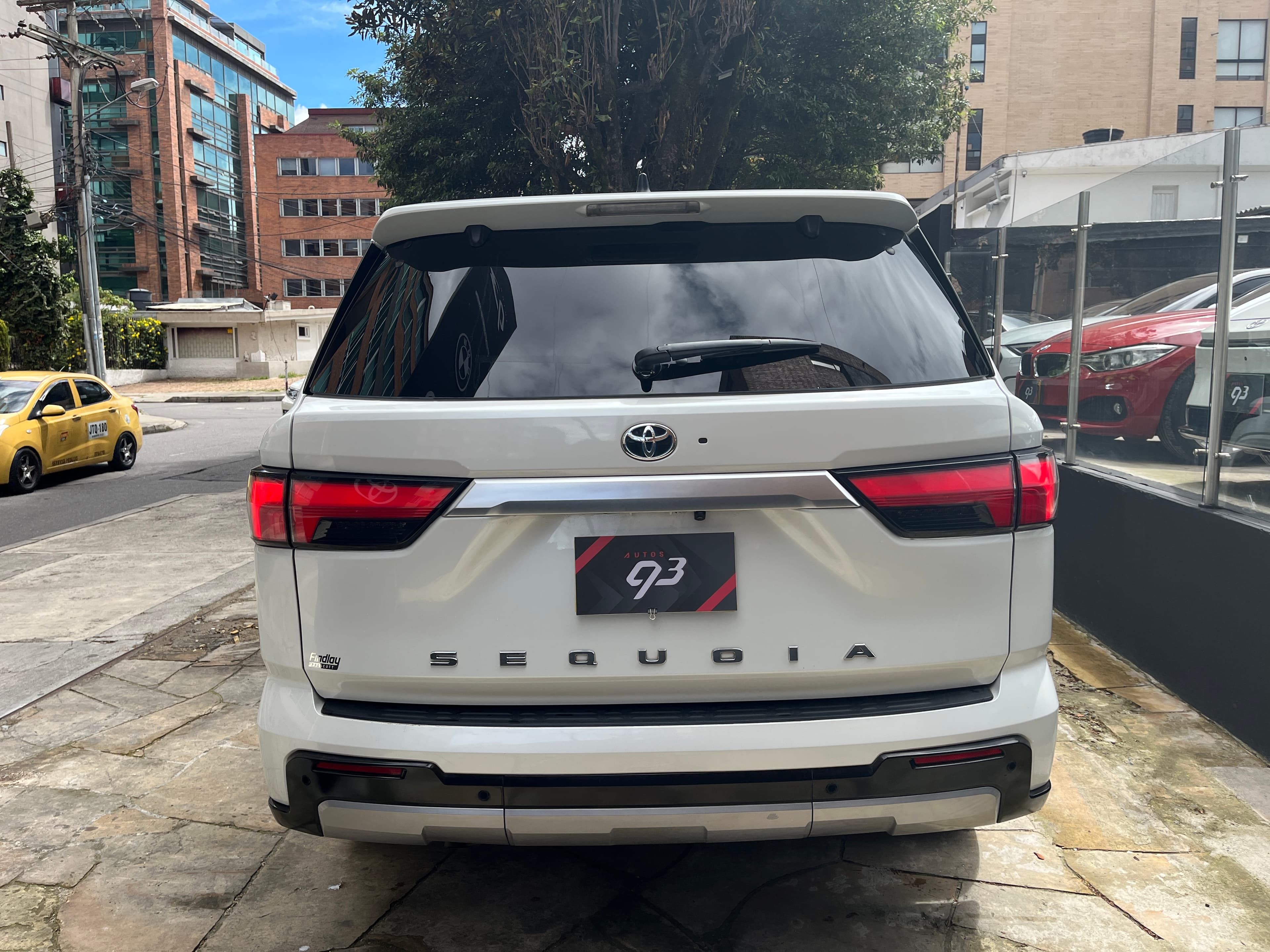 Toyota Sequoia Modelo 2024 5