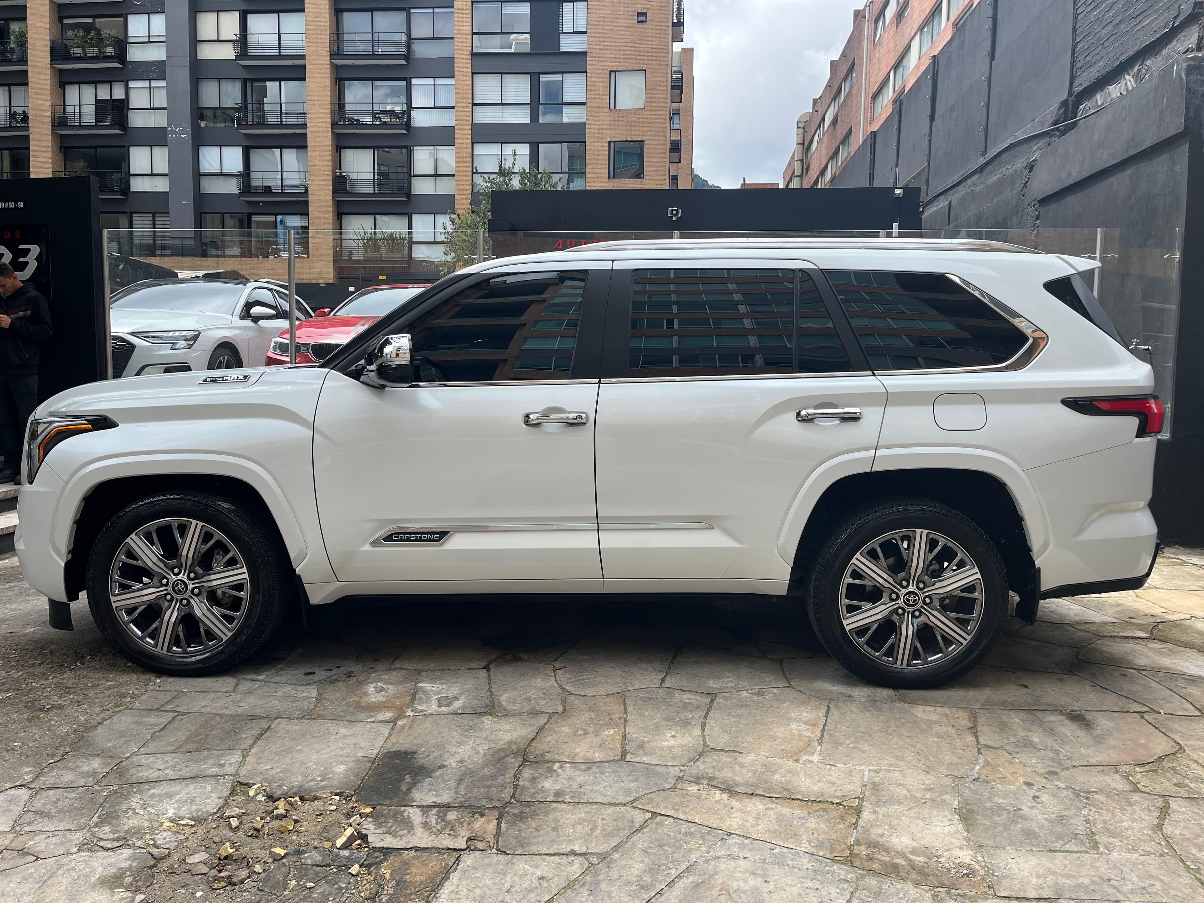 Toyota Sequoia Modelo 2024 7