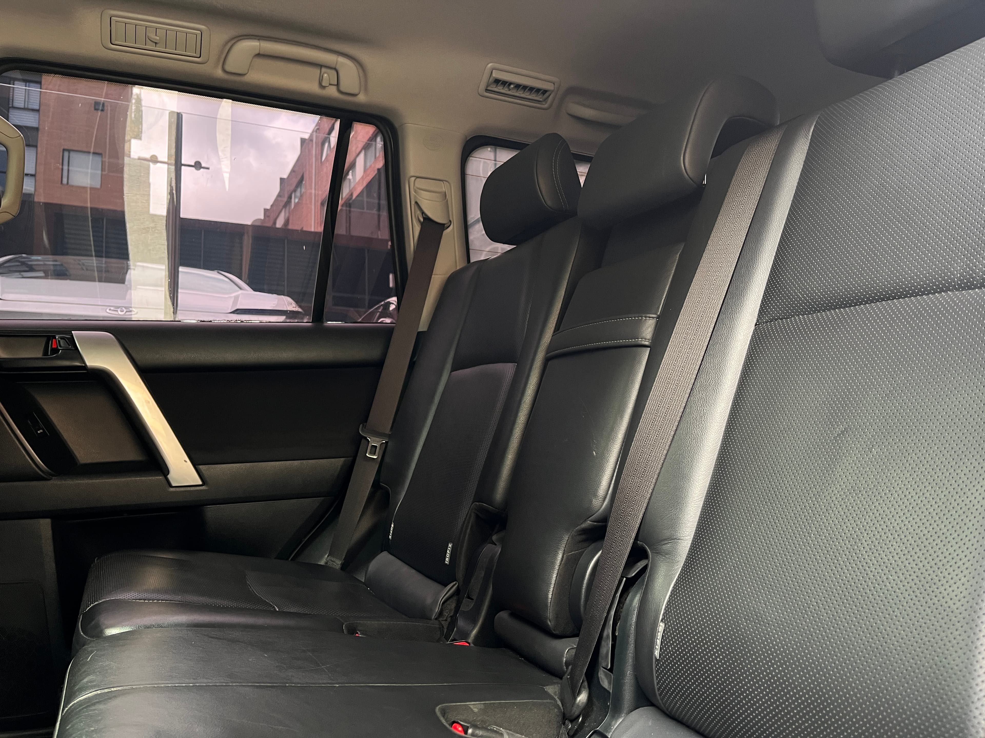 Toyota Prado Modelo 2018 17