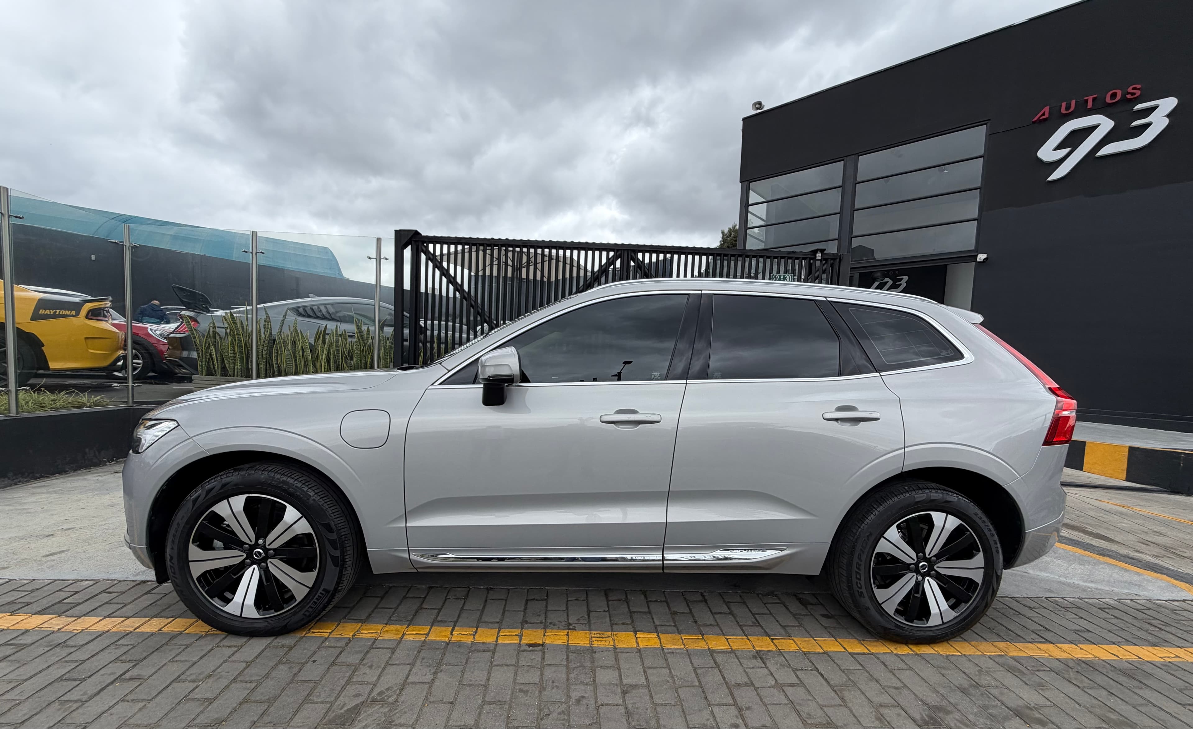 Volvo XC60 T8 AWD RECHARGE Modelo 2024 4