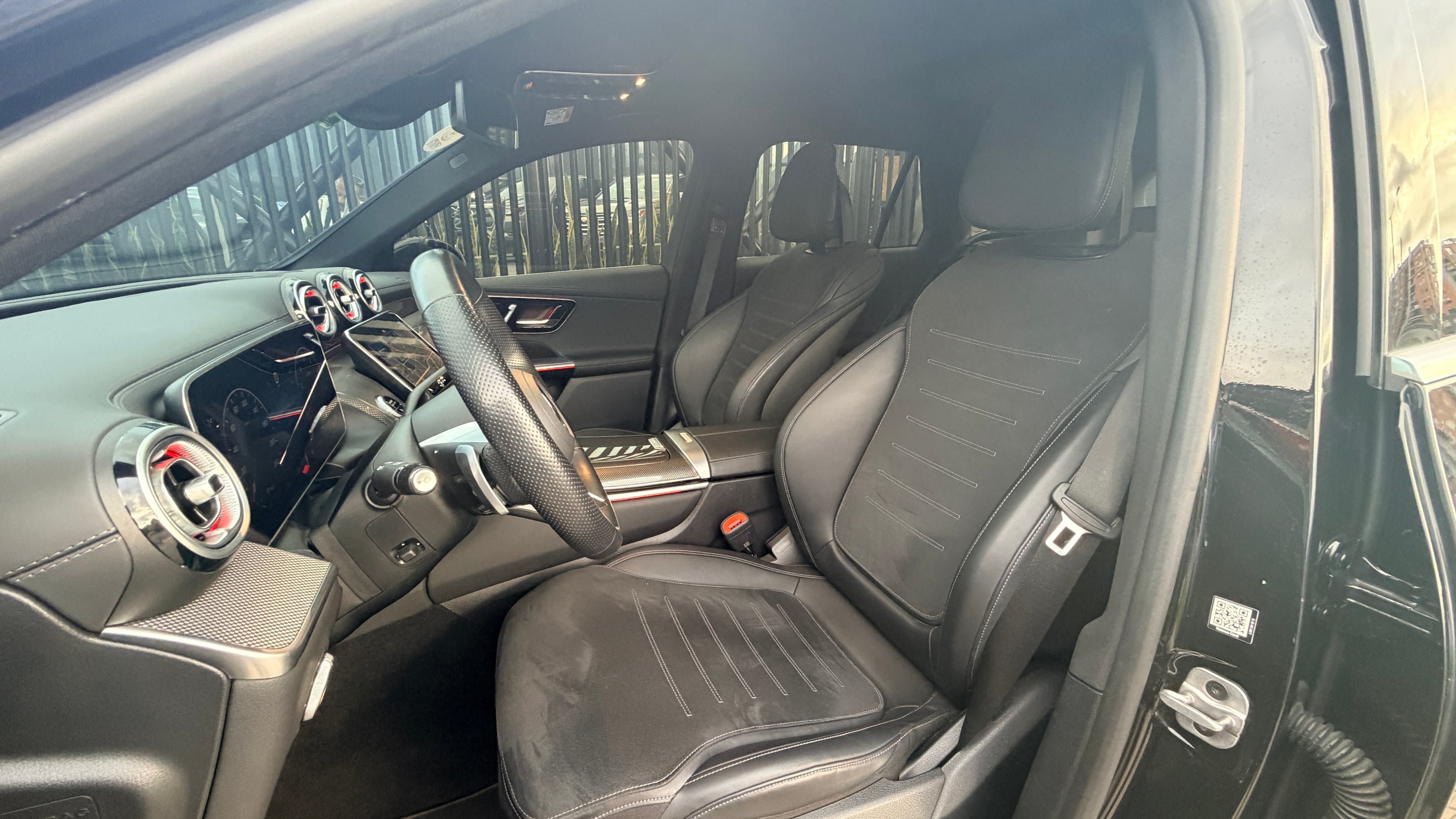 Mercedes Benz GLC300 Modelo 2025 17