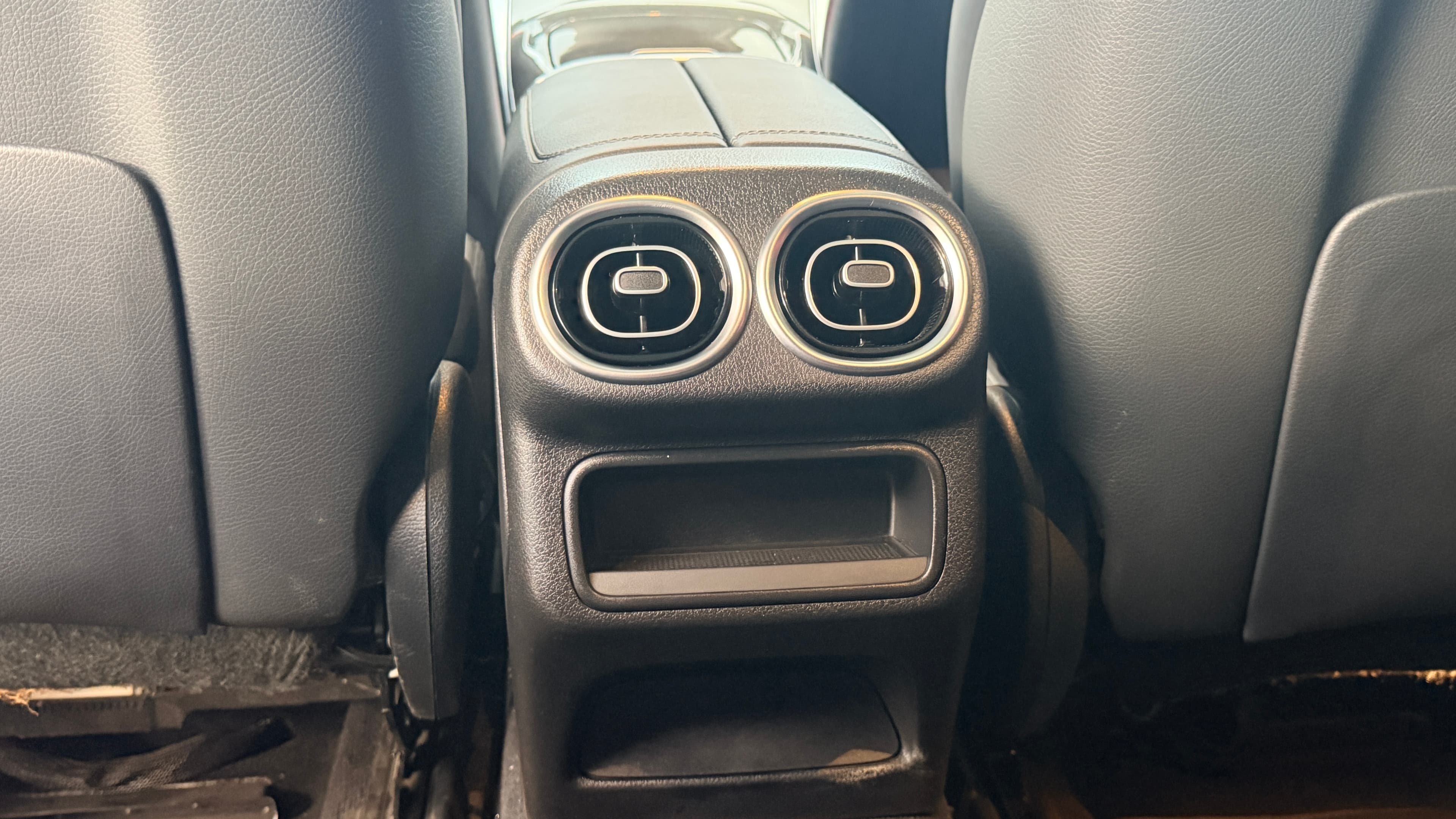 Mercedes Benz GLC300 Modelo 2025 19