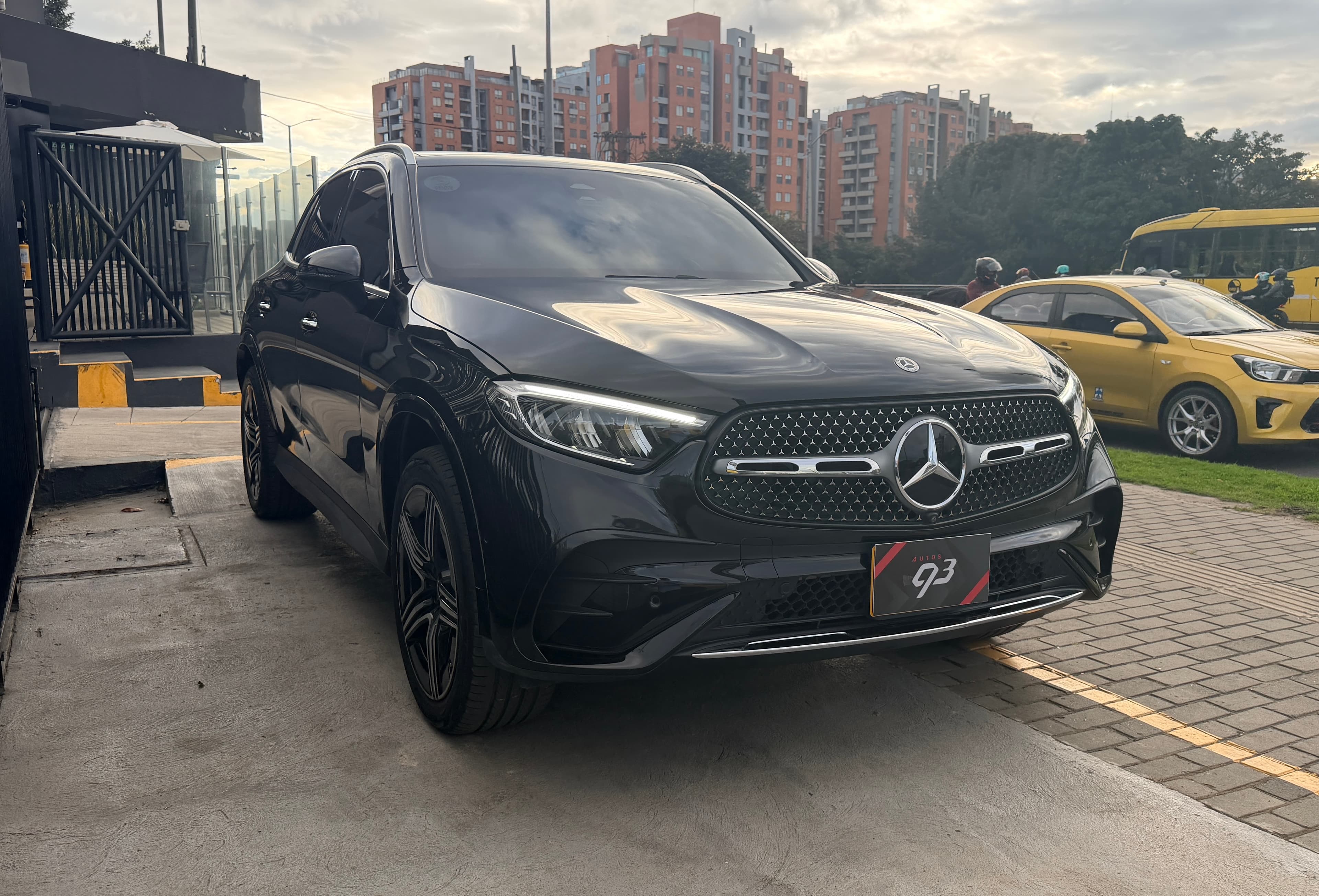 Mercedes Benz GLC300 Modelo 2025 3