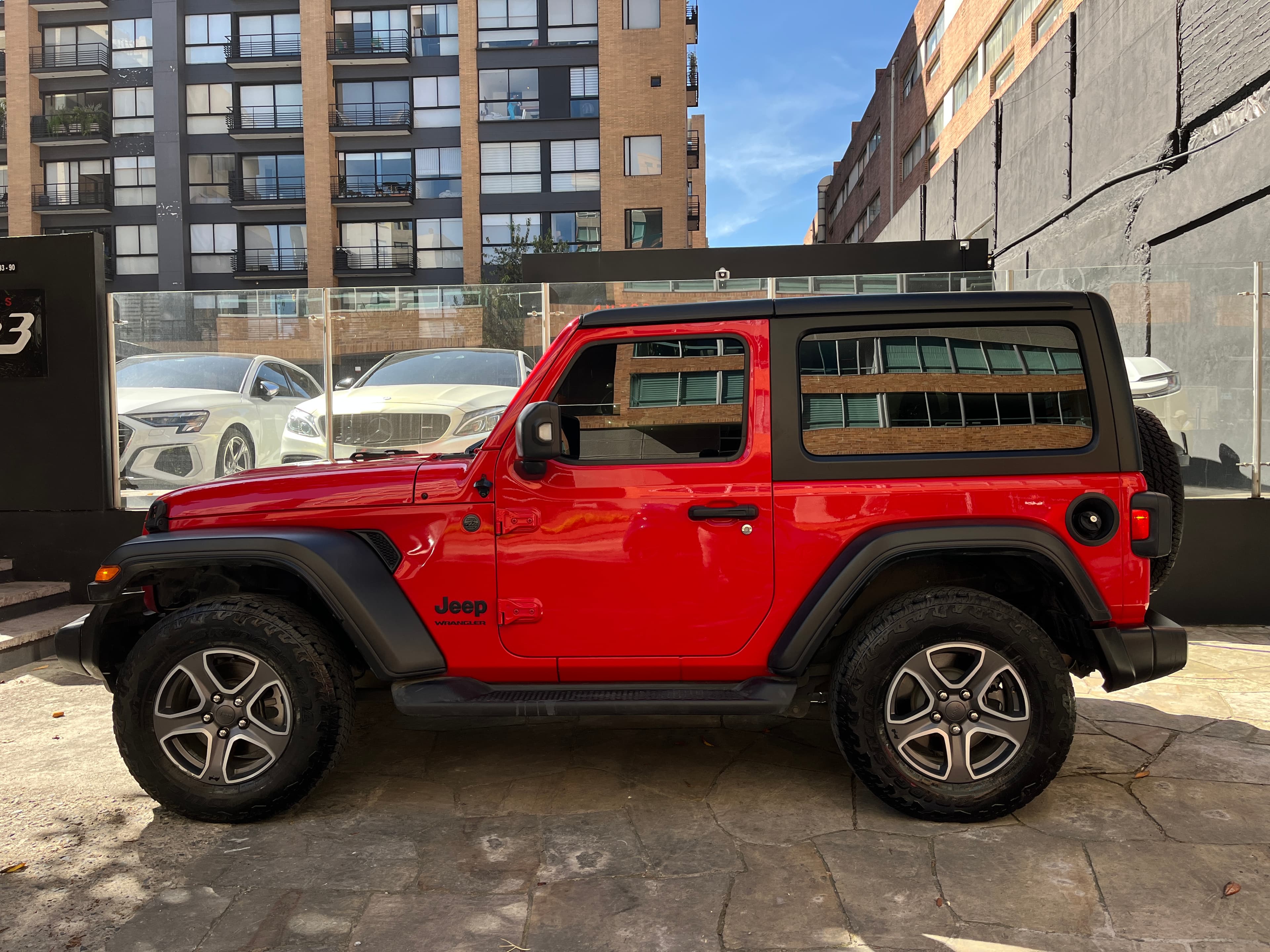 Jeep Wrangler SPORT Modelo 2022 7