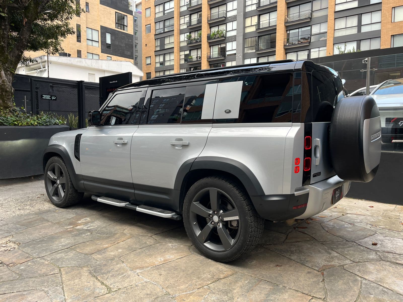 Land Rover Defender Modelo 2021 6