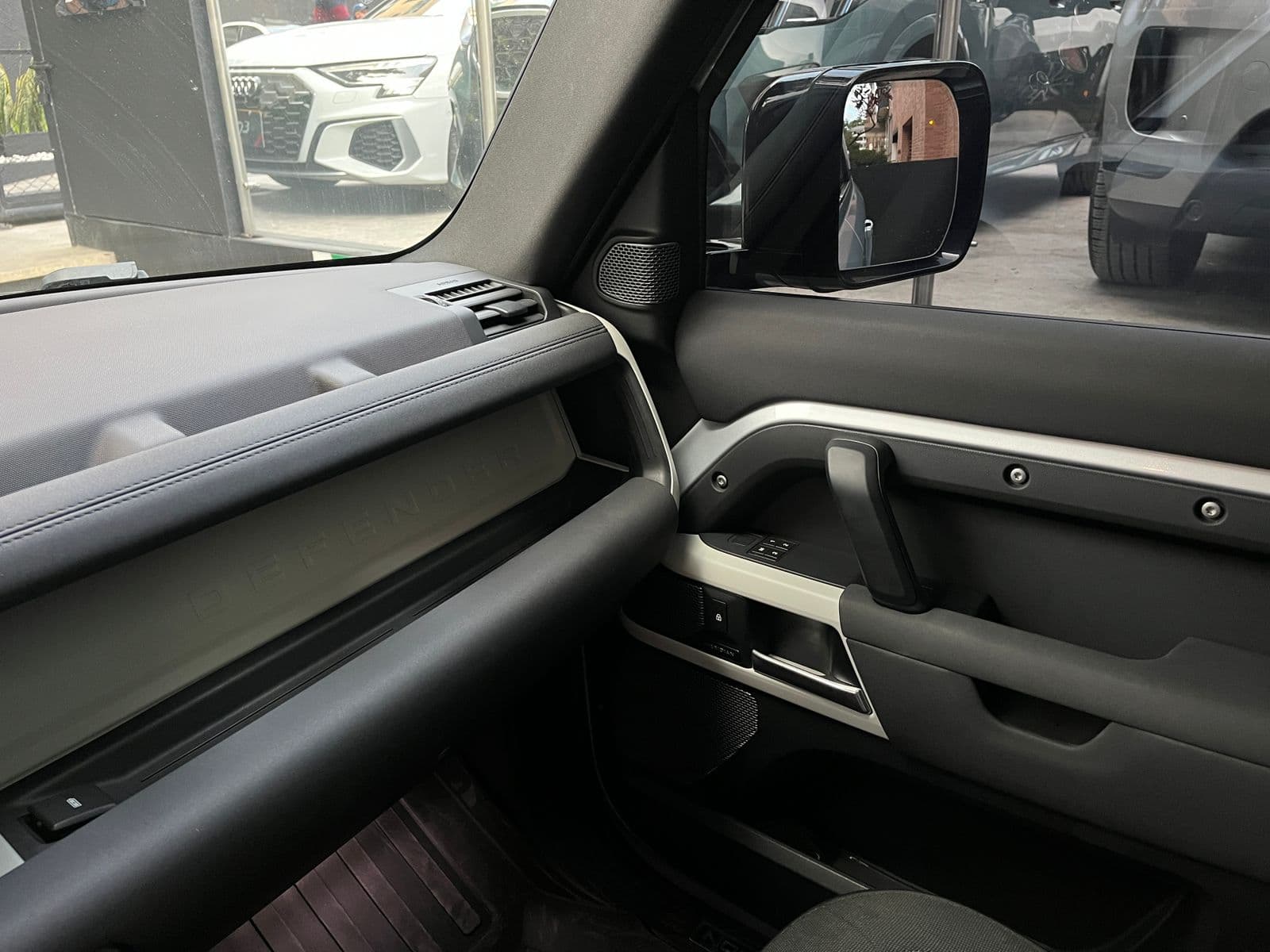 Land Rover Defender Modelo 2021 10