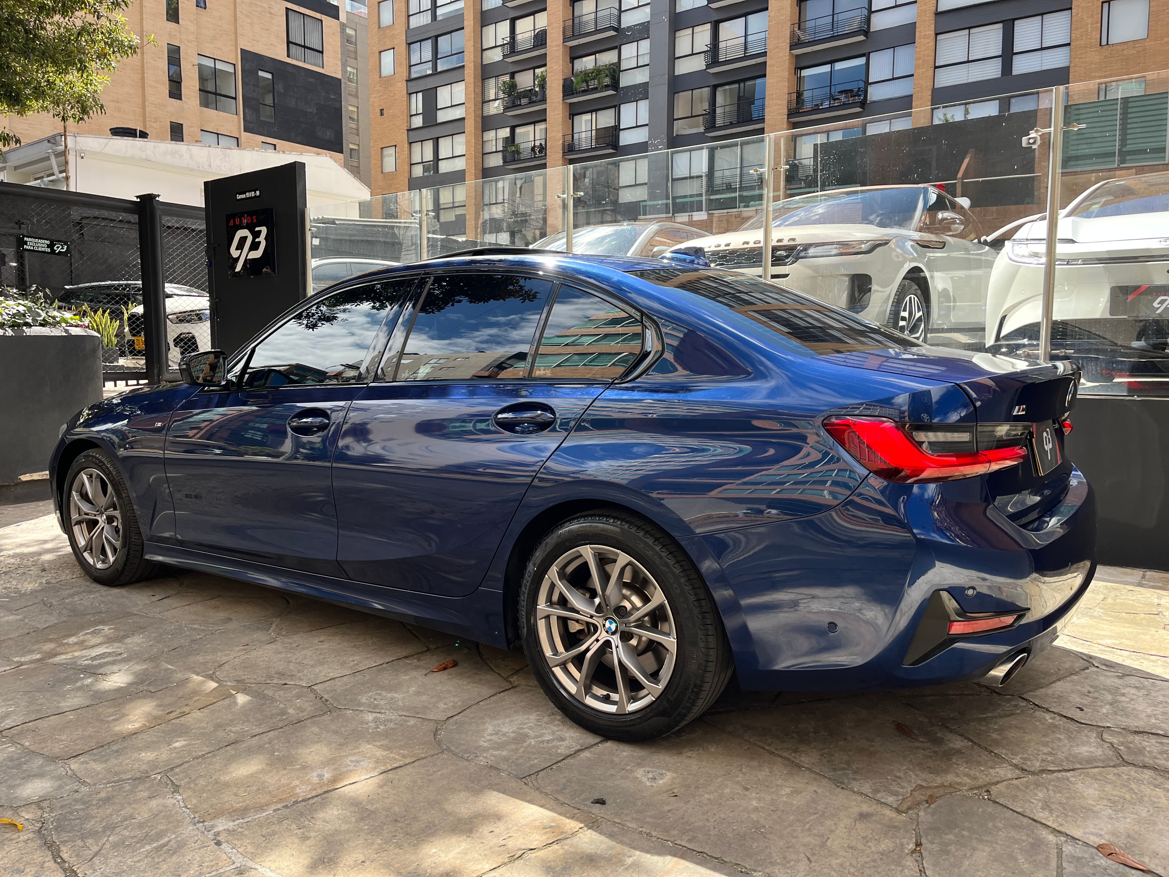 BMW 330I Modelo 2020 6