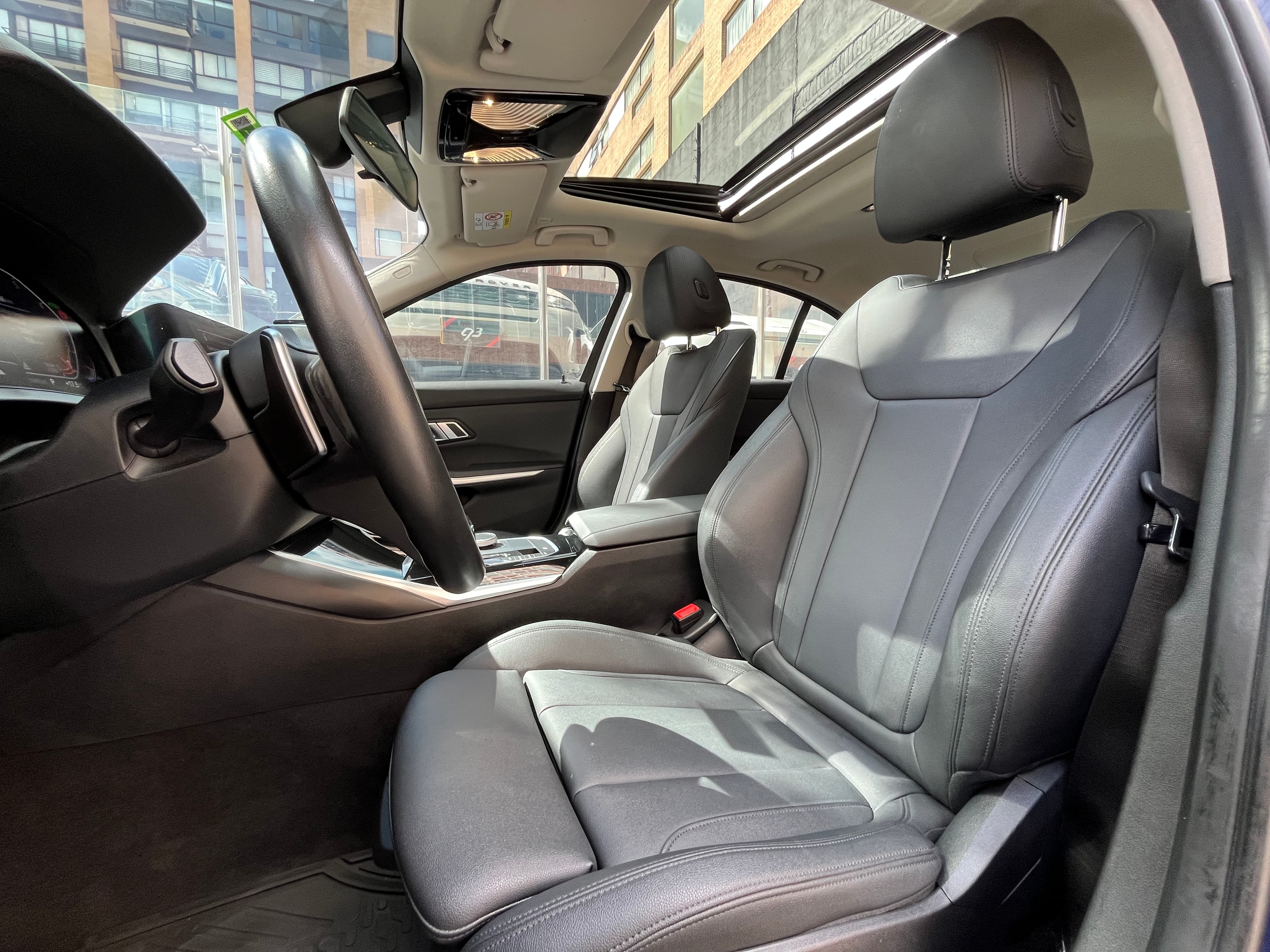 BMW 330I Modelo 2020 9