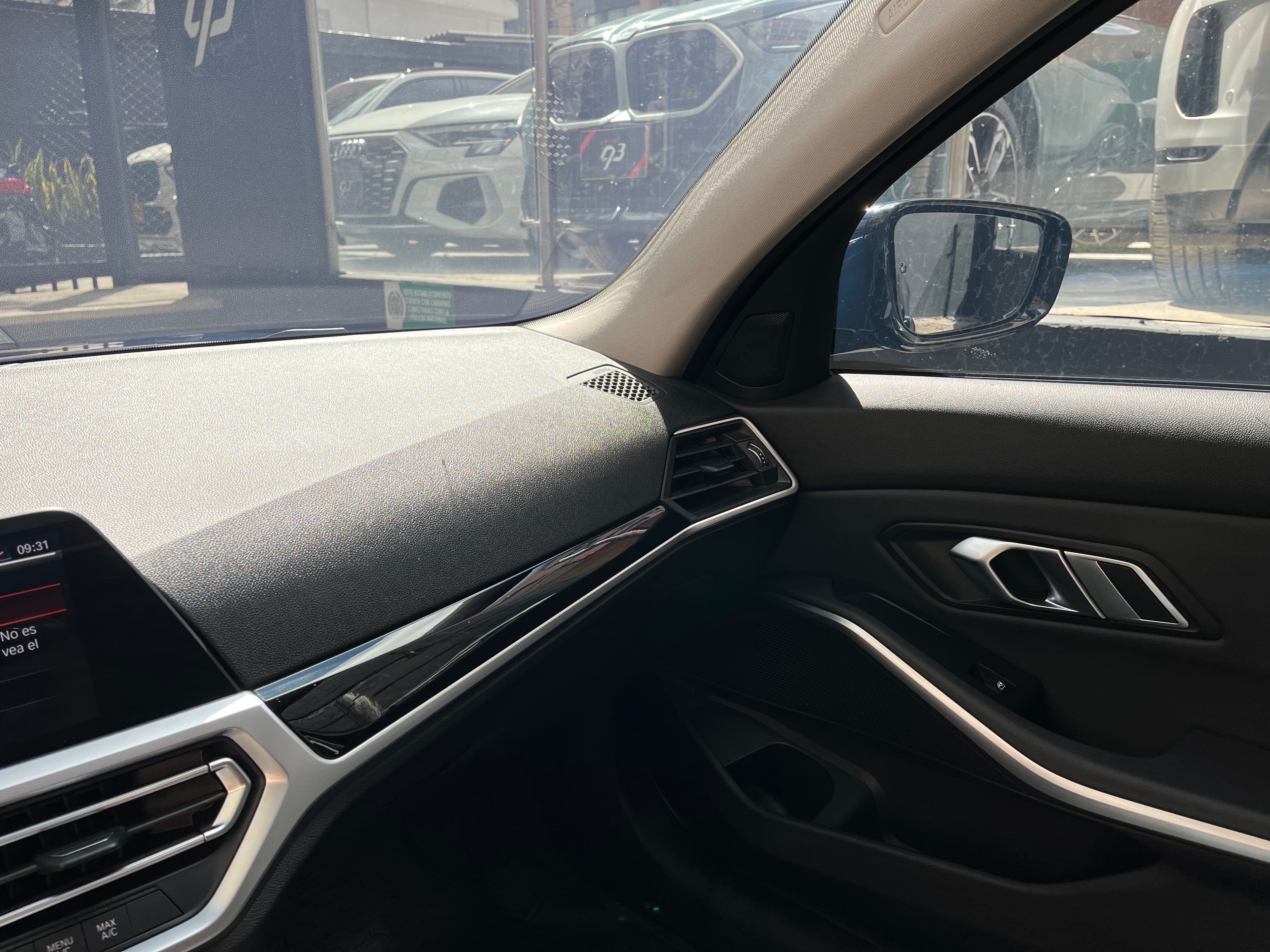 BMW 330I Modelo 2020 10